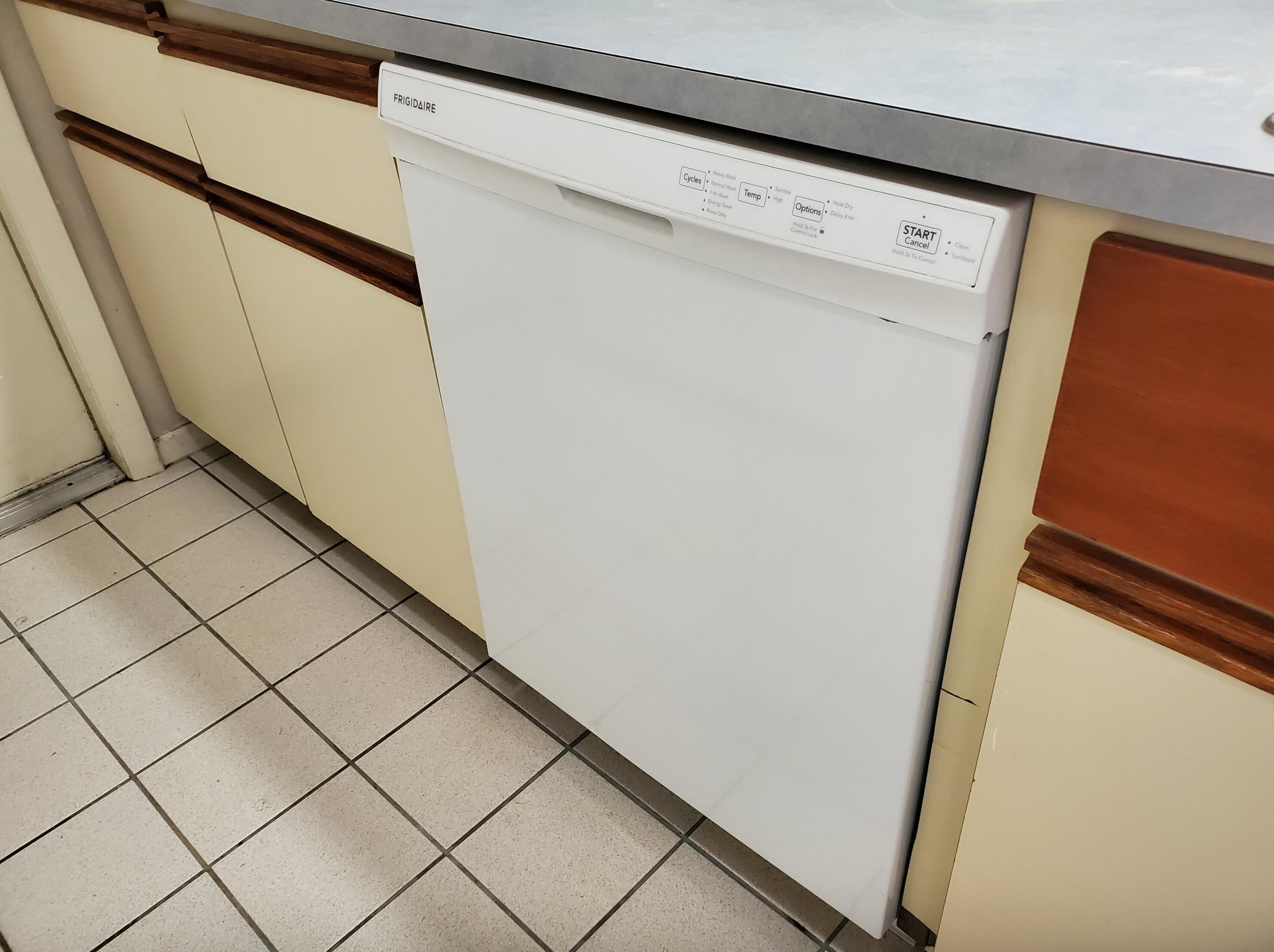 358 Curtis St, Fort Pierce FL 34983-1916 exterior