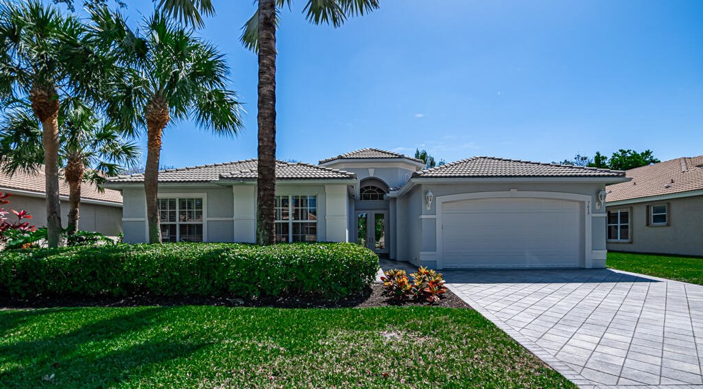 7619 Tarpon Cove Cir, Lake Worth, FL 33467-6930
