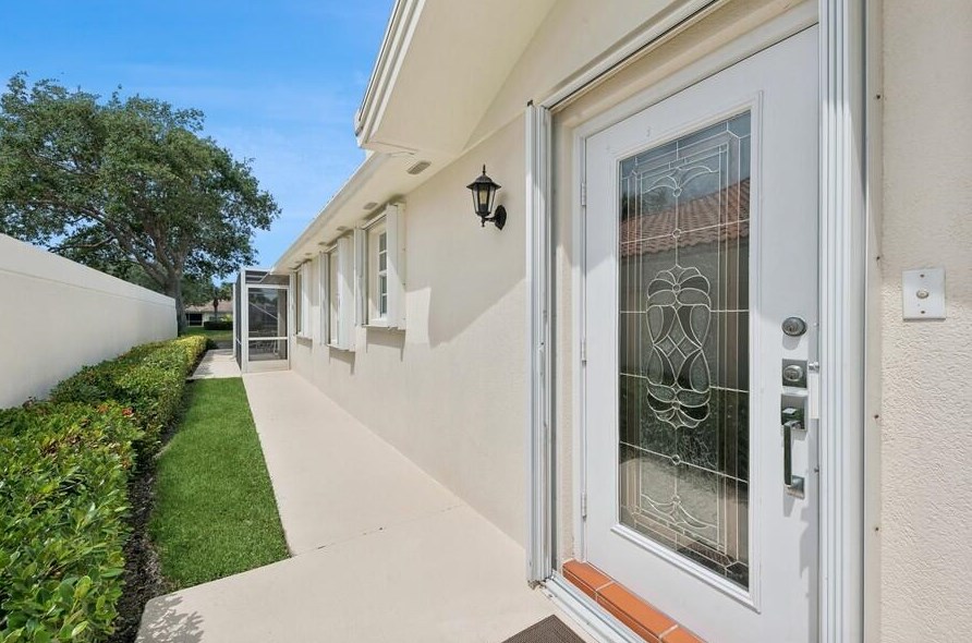 7791 Pine Island Way, West Palm Beach, FL 33411-5804
