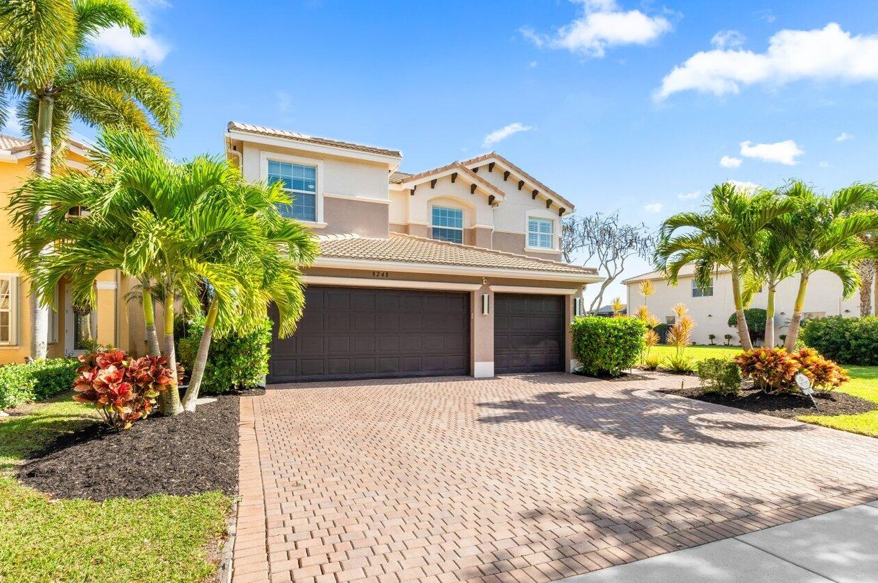 8248 Emerald Winds Cir, Boynton Beach, FL 33473