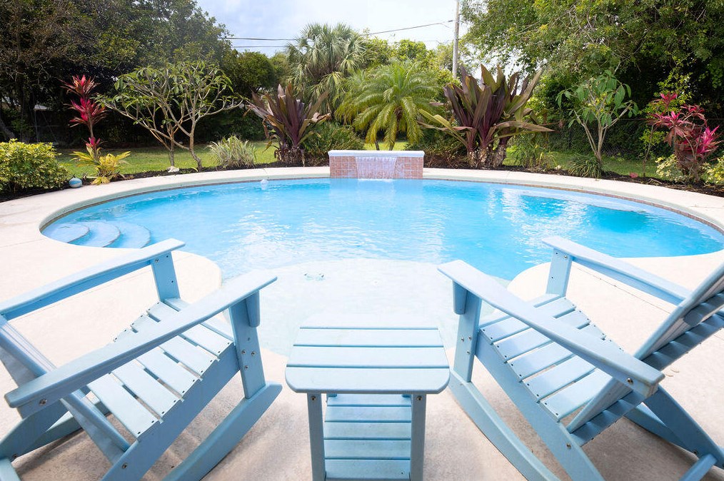 445 9th Dr, Vero Beach, FL 32962-1538