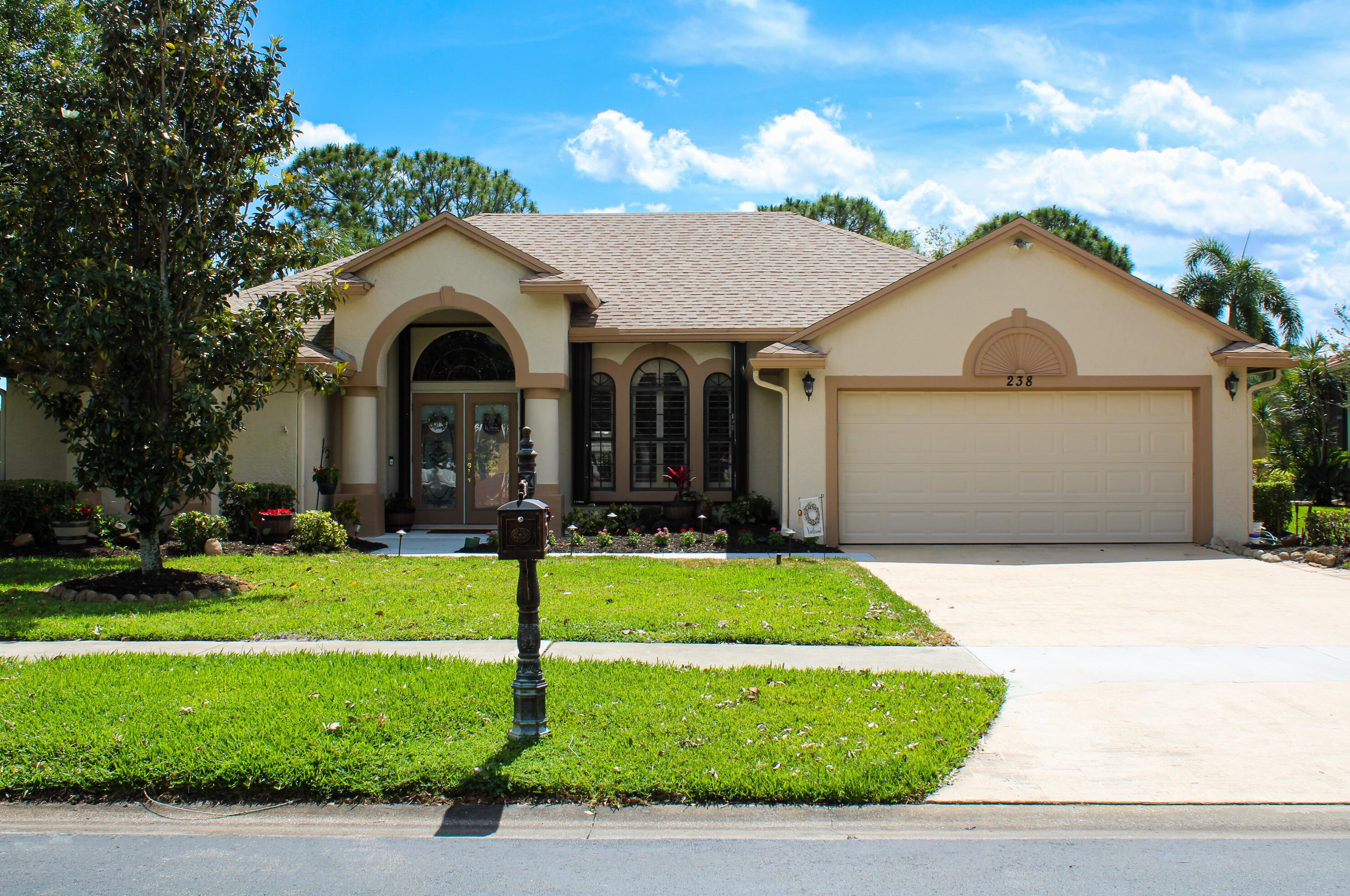 238 Fernleaf Trl, Fort Pierce, FL 34953-8212