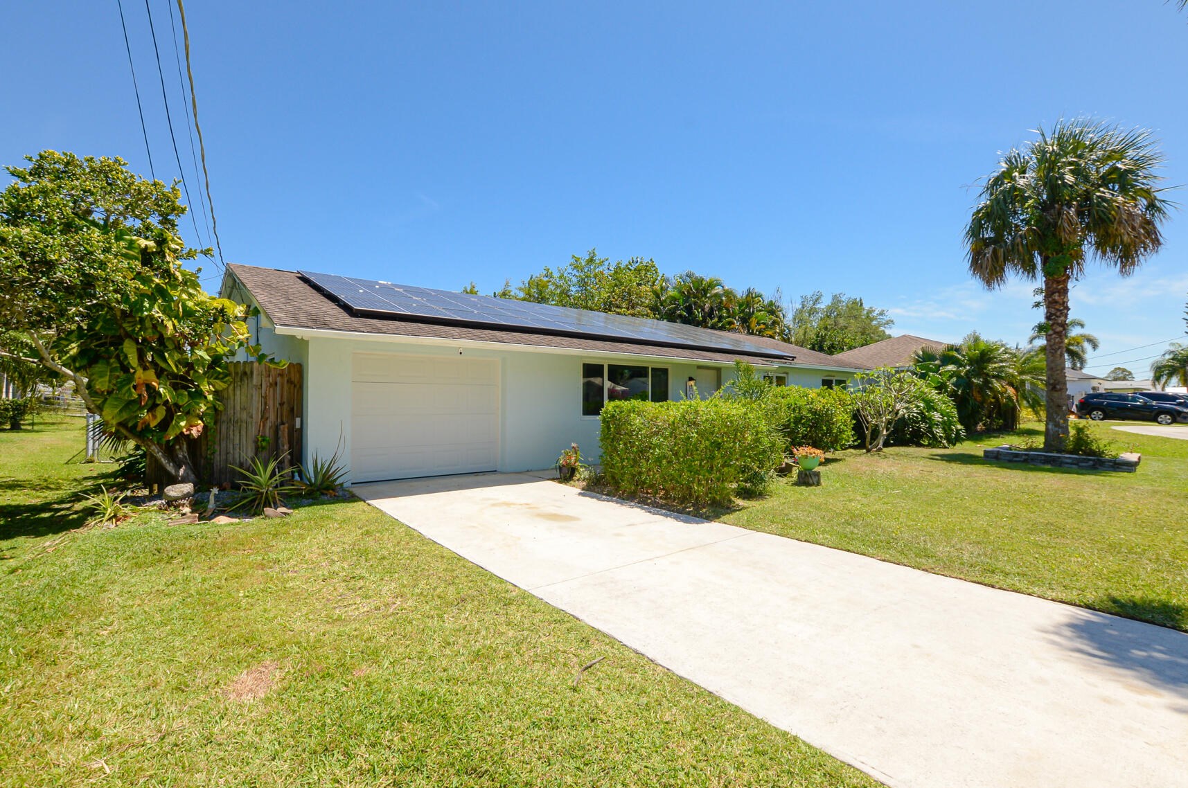 5500 Hickory Dr, Fort Pierce, FL 34982-3839
