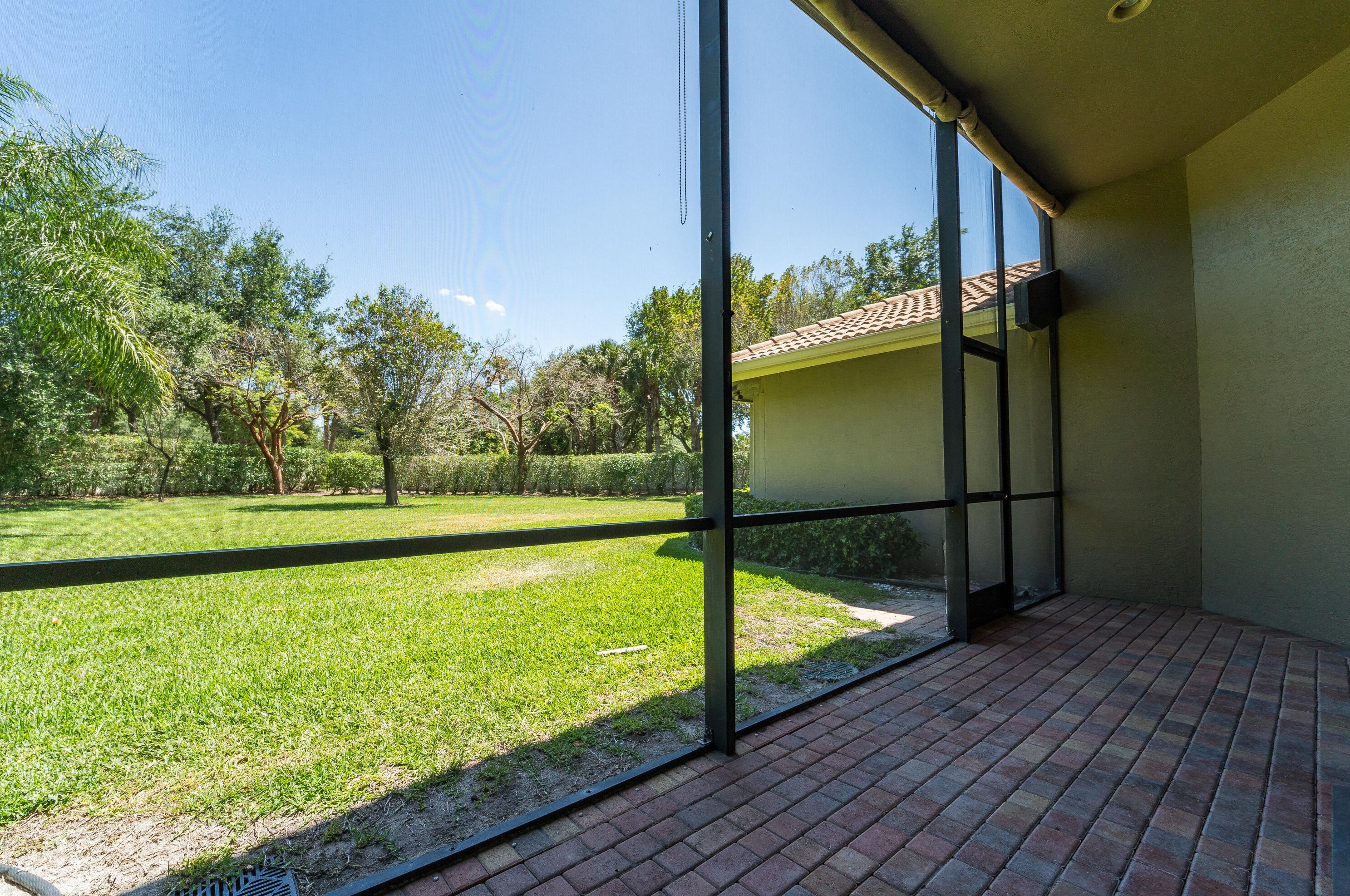 8017 Via Grande, Boynton Beach FL  33437-7522 exterior