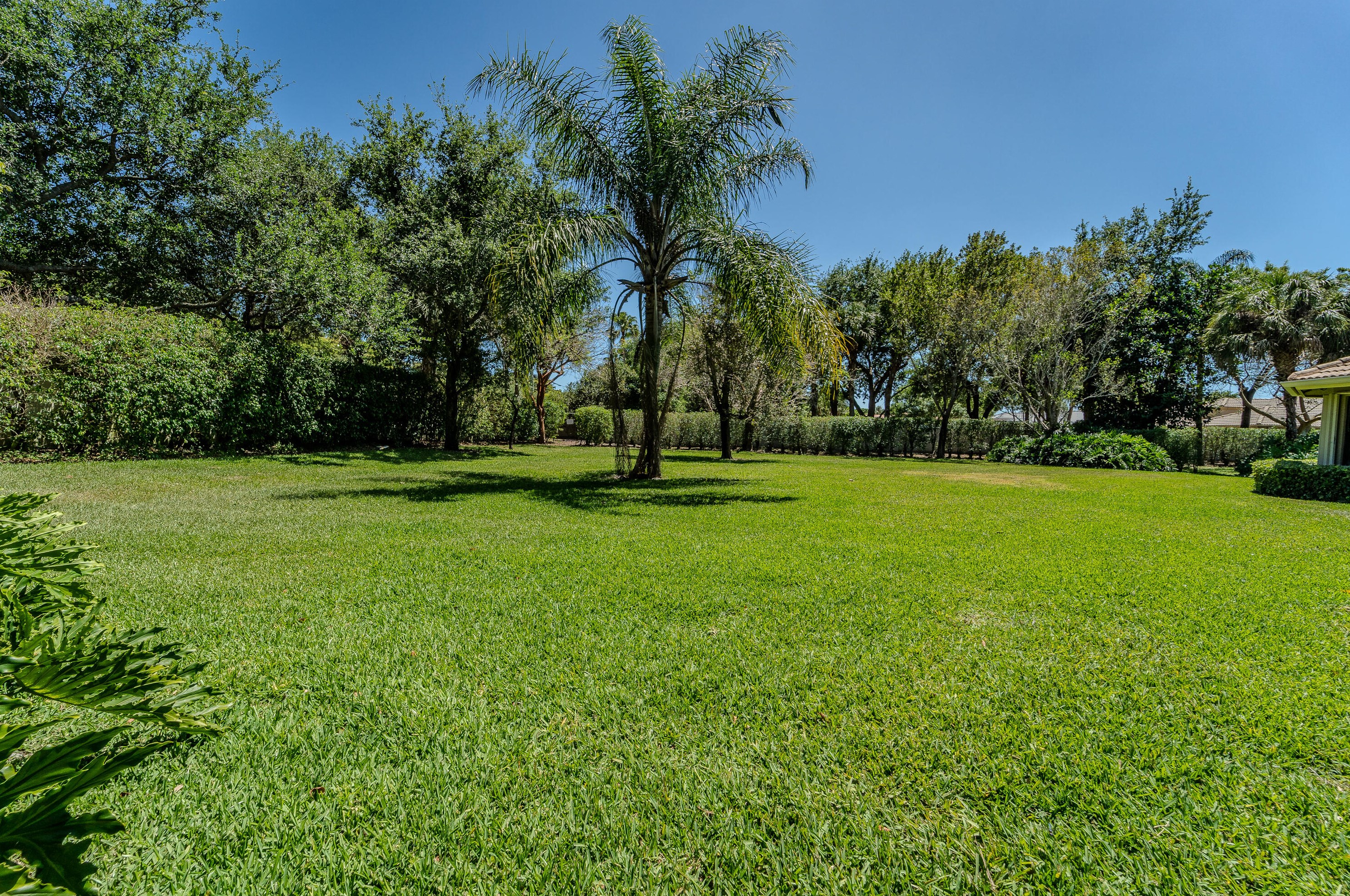 8017 Via Grande, Boynton Beach FL  33437-7522 exterior