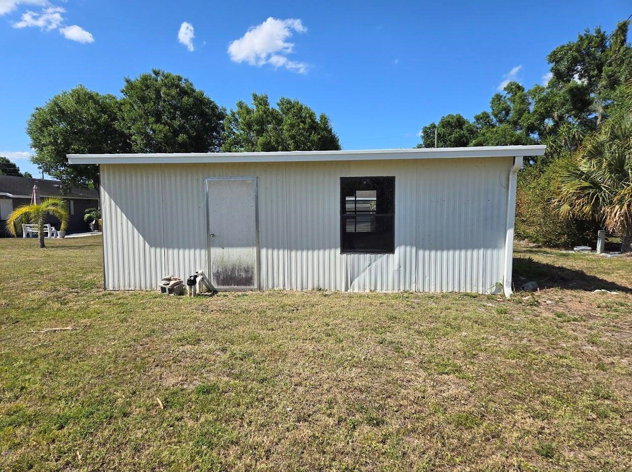 1307 3rd Ave, Okeechobee FL  34974-5234 exterior