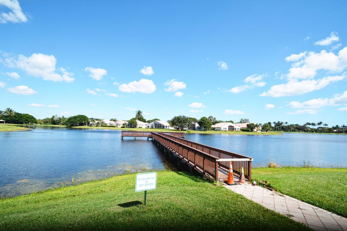 7937 Sonora St, Boynton Beach FL  33437-4021 exterior