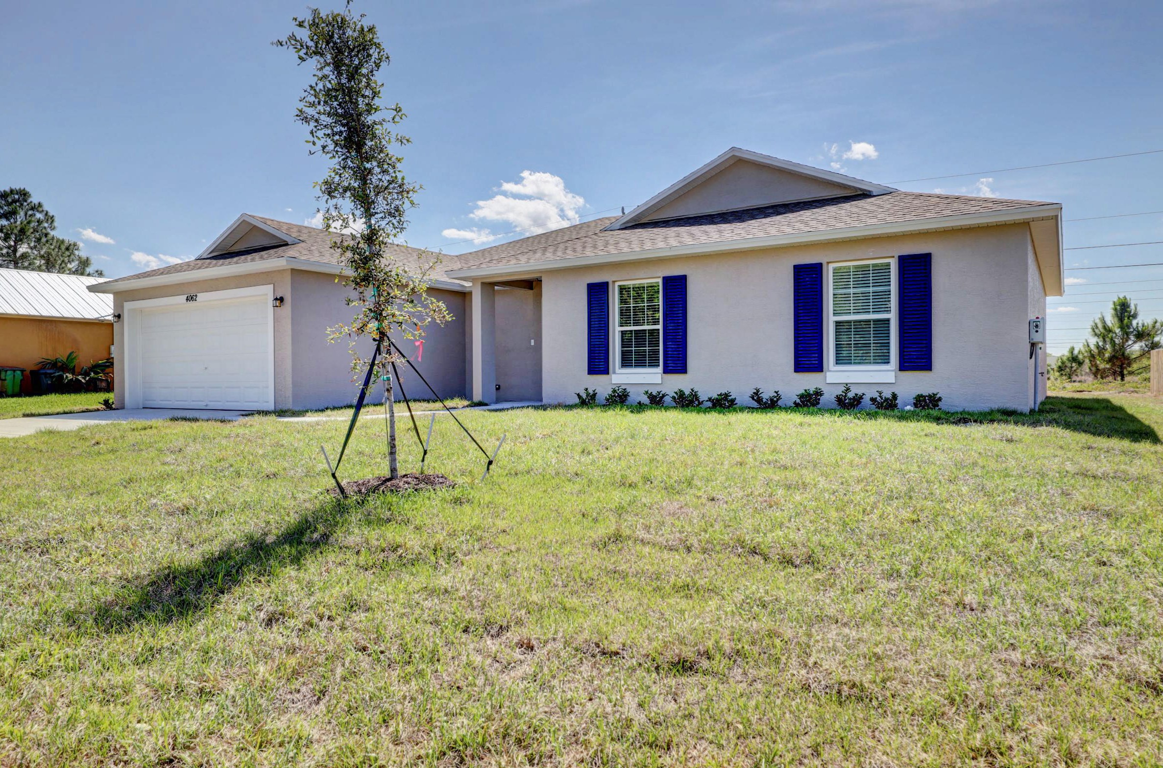 361 Log Dr, Fort Pierce, FL 34953-7501
