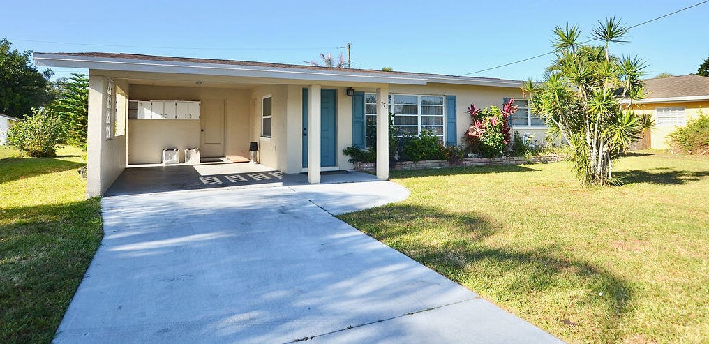 773 Prima Vista Blvd, Fort Pierce, FL 34952-2273