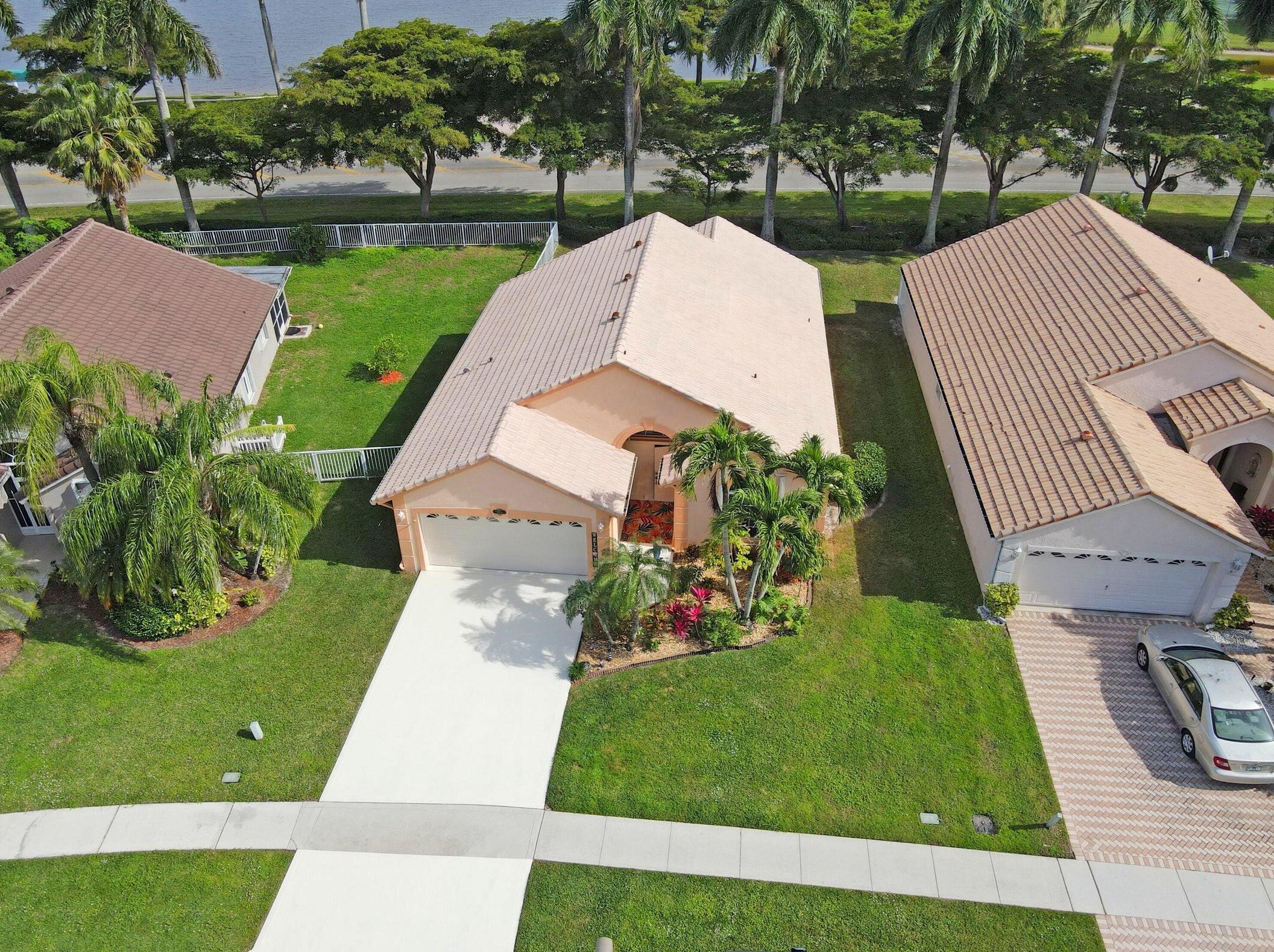1955 Oak Berry Cir, West Palm Beach, FL 33414-6115