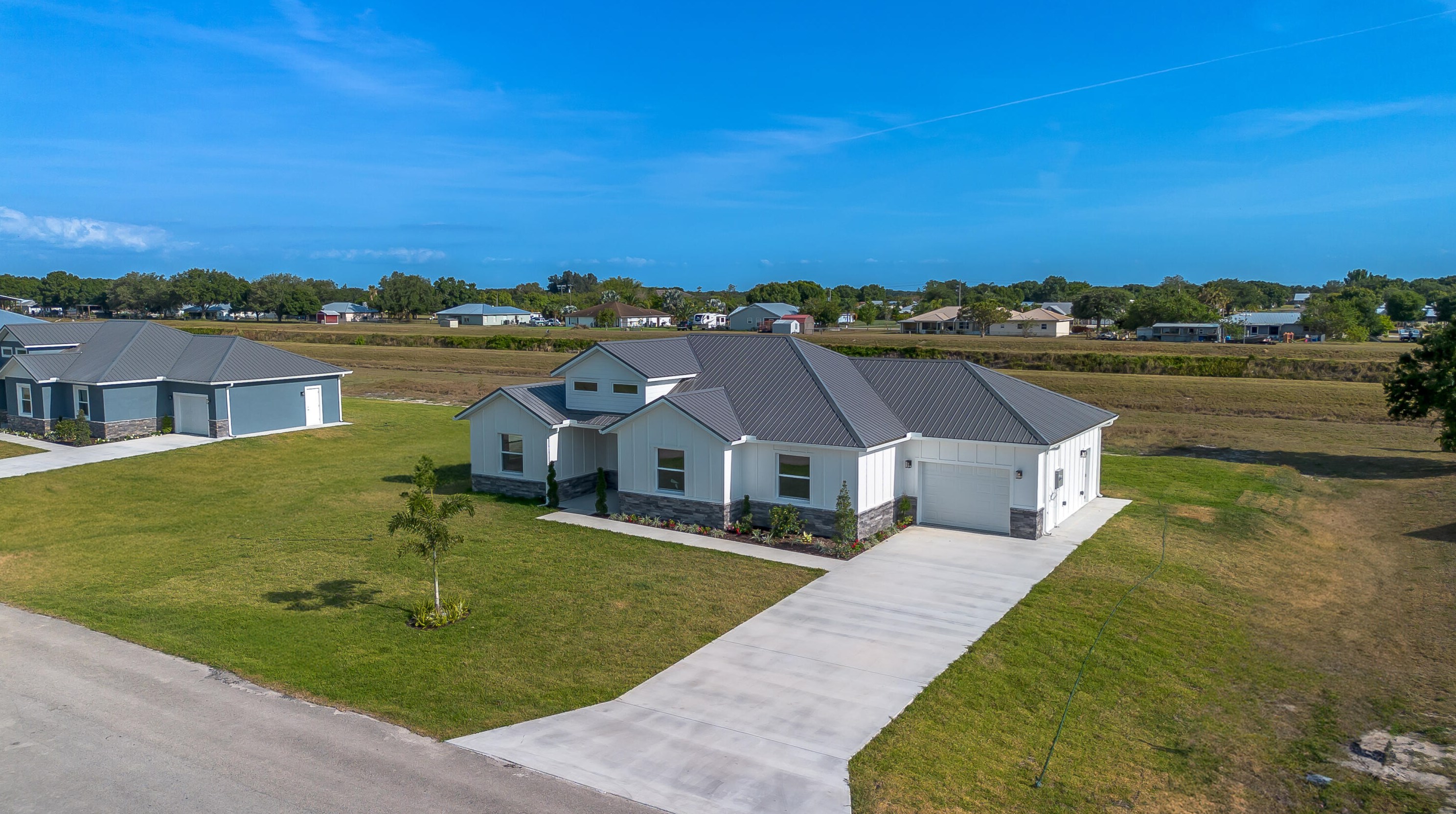 8640 7th Ln, Okeechobee FL 34974-1532 exterior