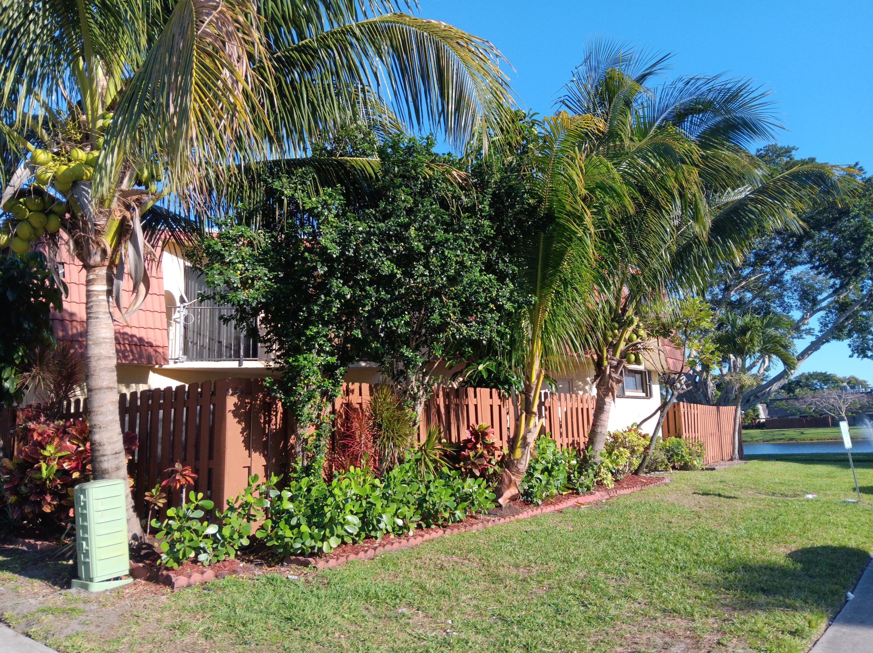 161 Springdale Cir, Lake Worth, FL 33461-6327