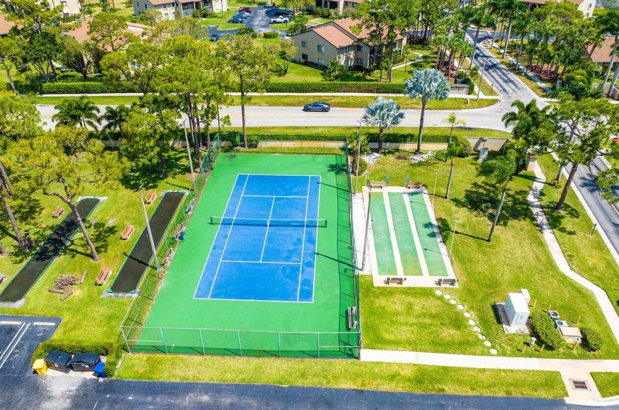 727 Sunny Pine Way, West Palm Beach FL  33415-8982 exterior