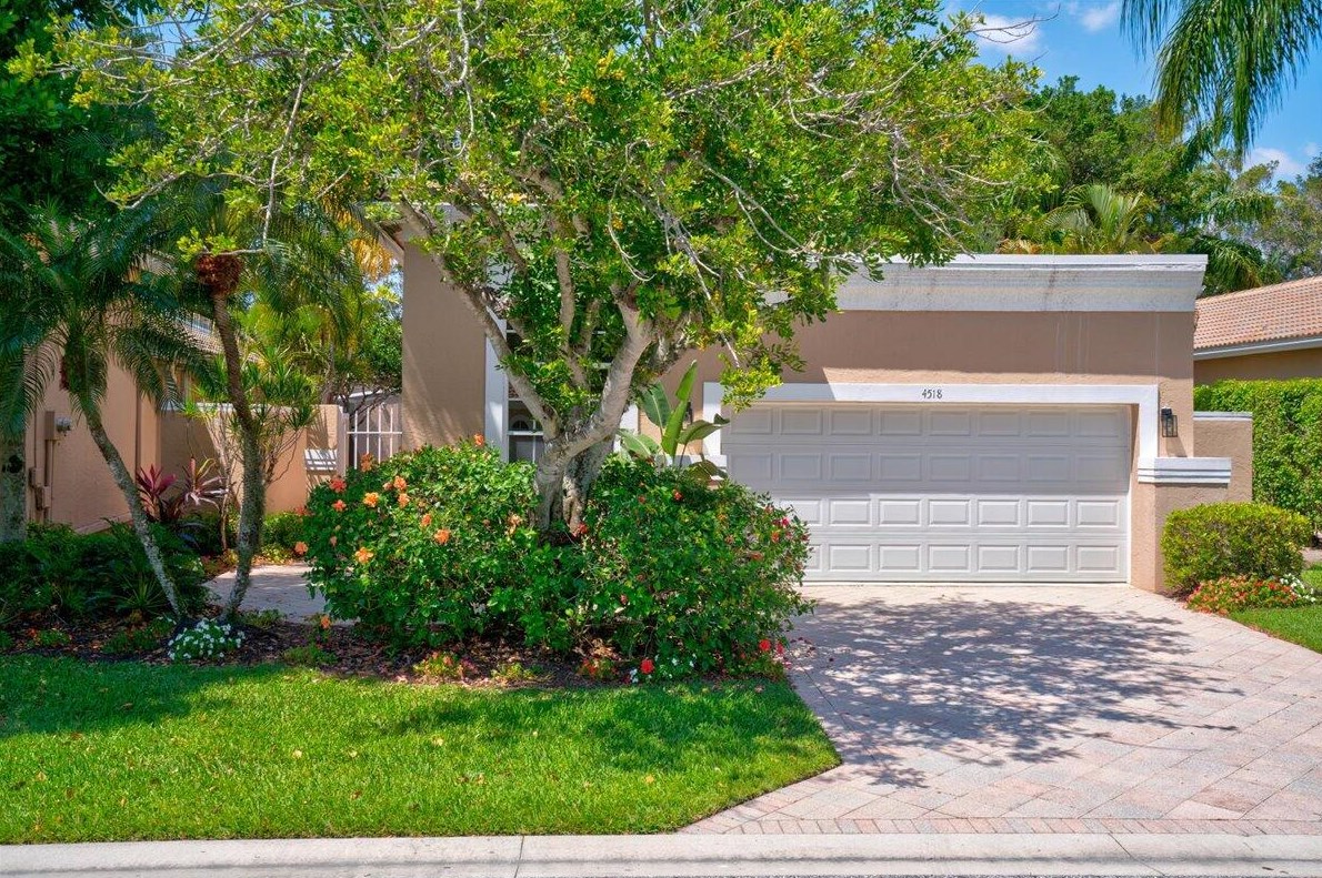 4518 Carlton Golf Dr, Lake Worth FL 33449-8134 exterior