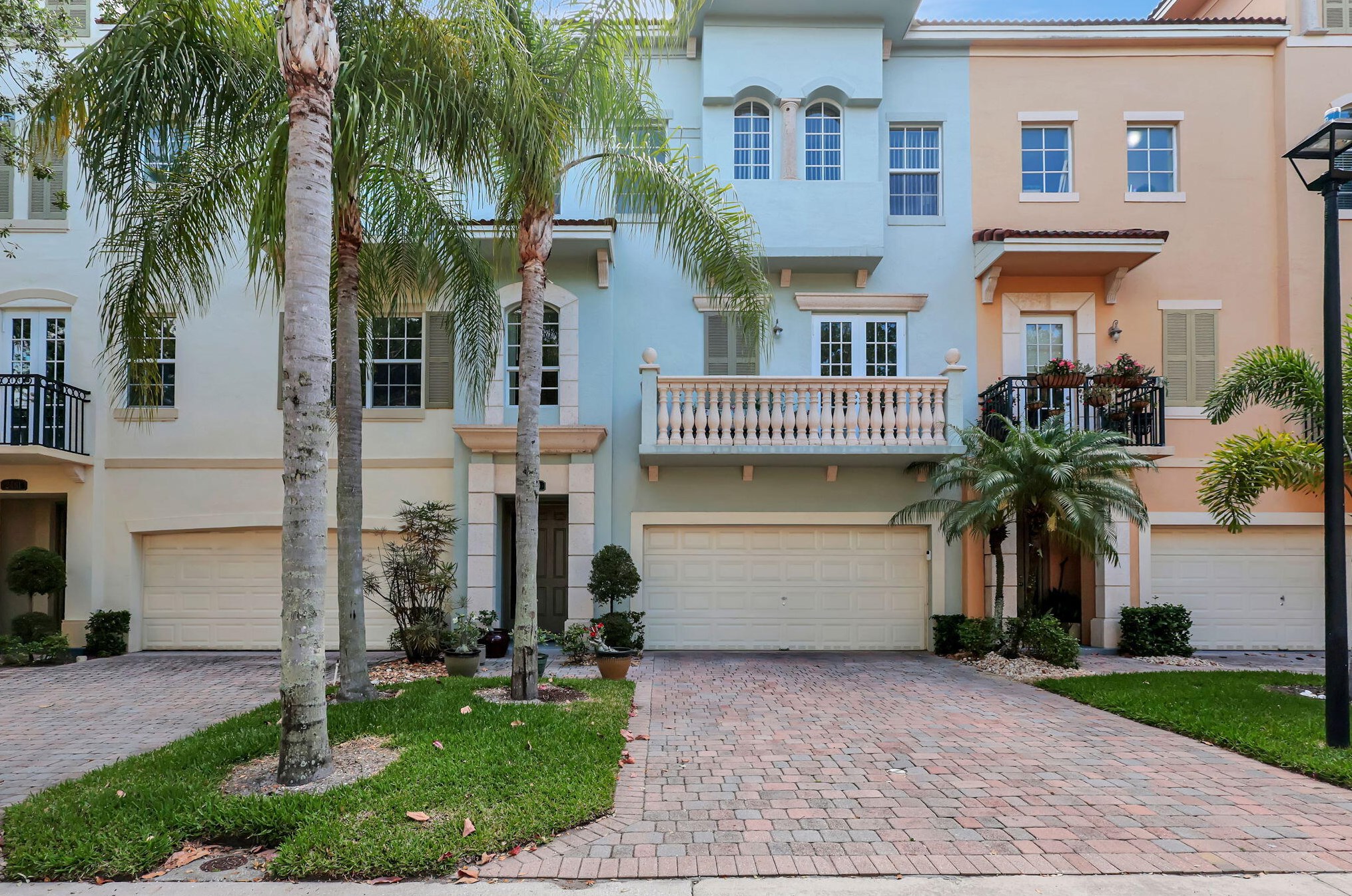 2460 San Pietro Cir, West Palm Beach, FL 33410-2970