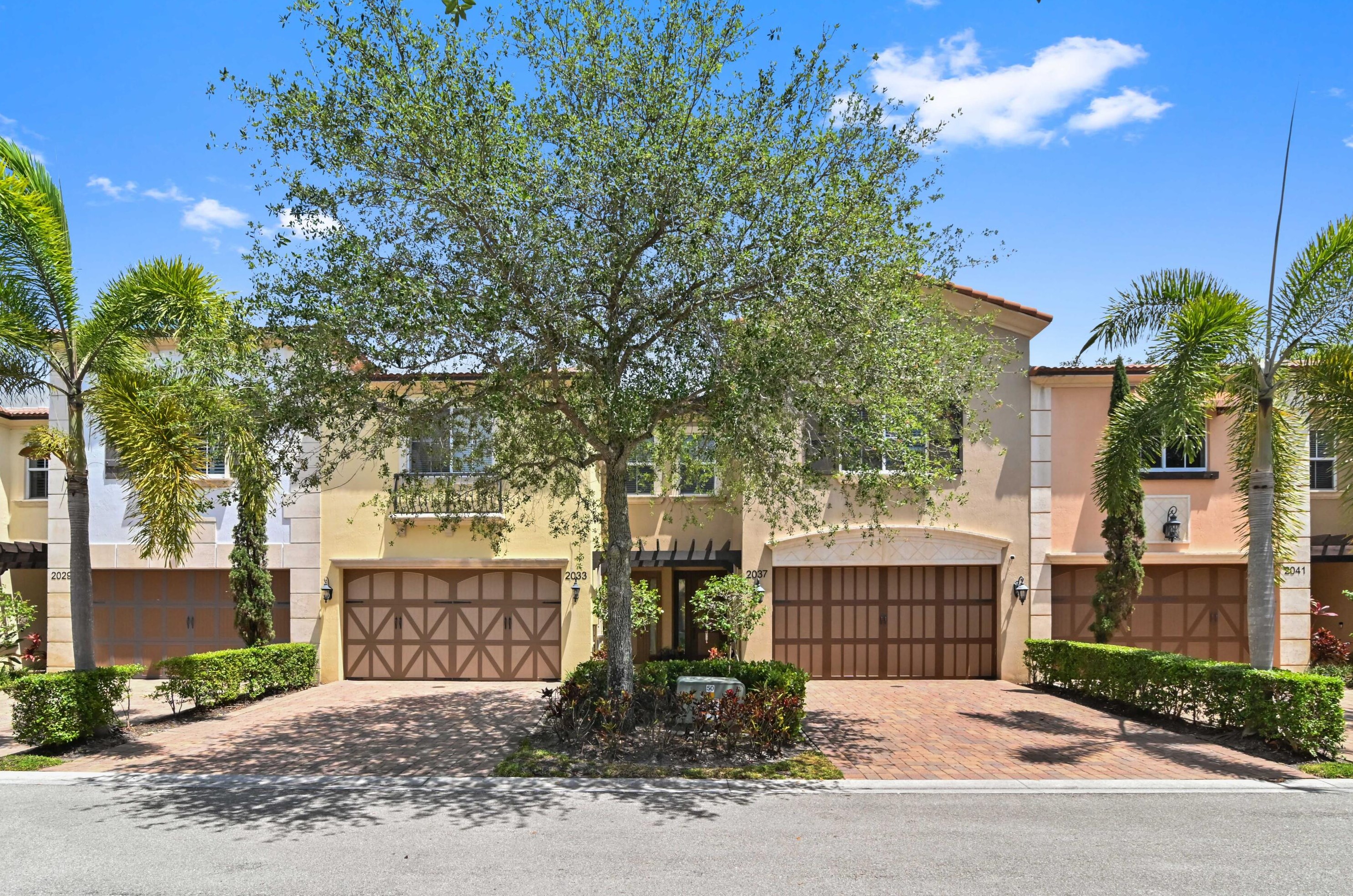 2033 Foxtail View Ct, West Palm Beach, FL 33411-1945