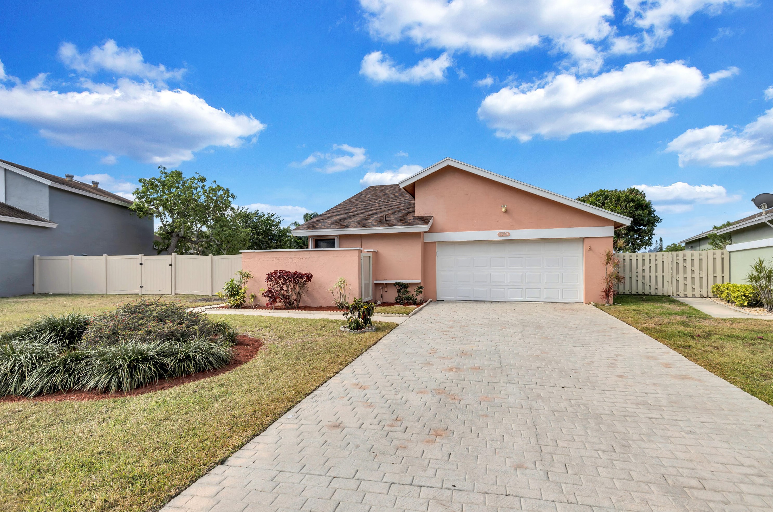 1970 10th St, Delray Beach, FL 33445-2537