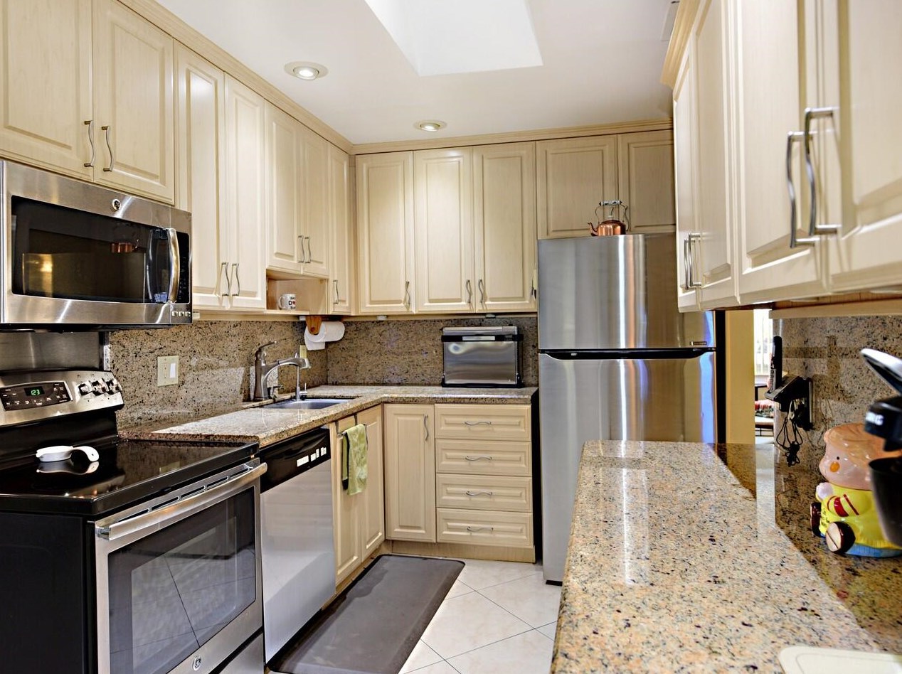 5197 Nicholas Dr, West Palm Beach FL  33417-1014 exterior