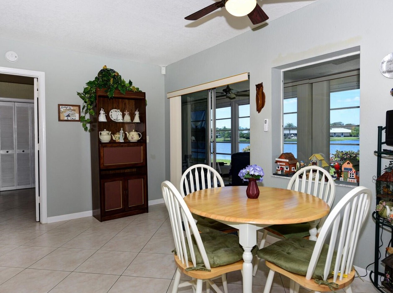 5197 Nicholas Dr, West Palm Beach FL  33417-1014 exterior