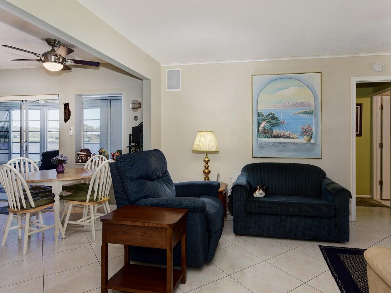 5197 Nicholas Dr, West Palm Beach FL  33417-1014 exterior