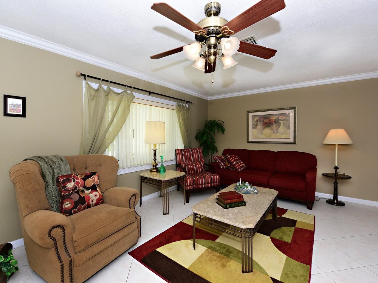 5197 Nicholas Dr, West Palm Beach FL  33417-1014 exterior