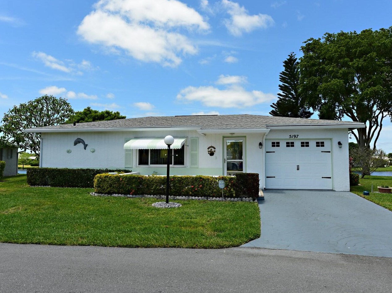 5197 Nicholas Dr, West Palm Beach FL  33417-1013 exterior