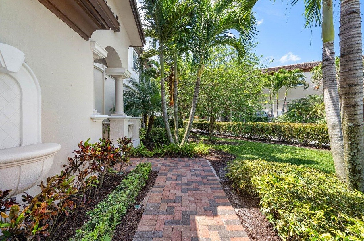 179 Tresana Blvd, Jupiter, FL 33478-5413
