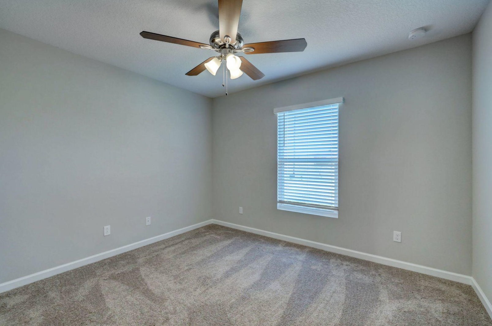 485 Balfour Ave, Fort Pierce FL  34953-7517 exterior