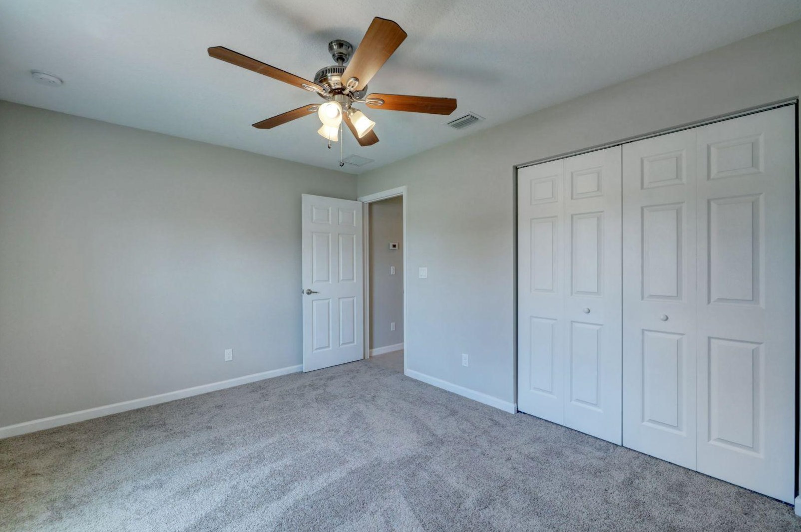 485 Balfour Ave, Fort Pierce FL  34953-7517 exterior