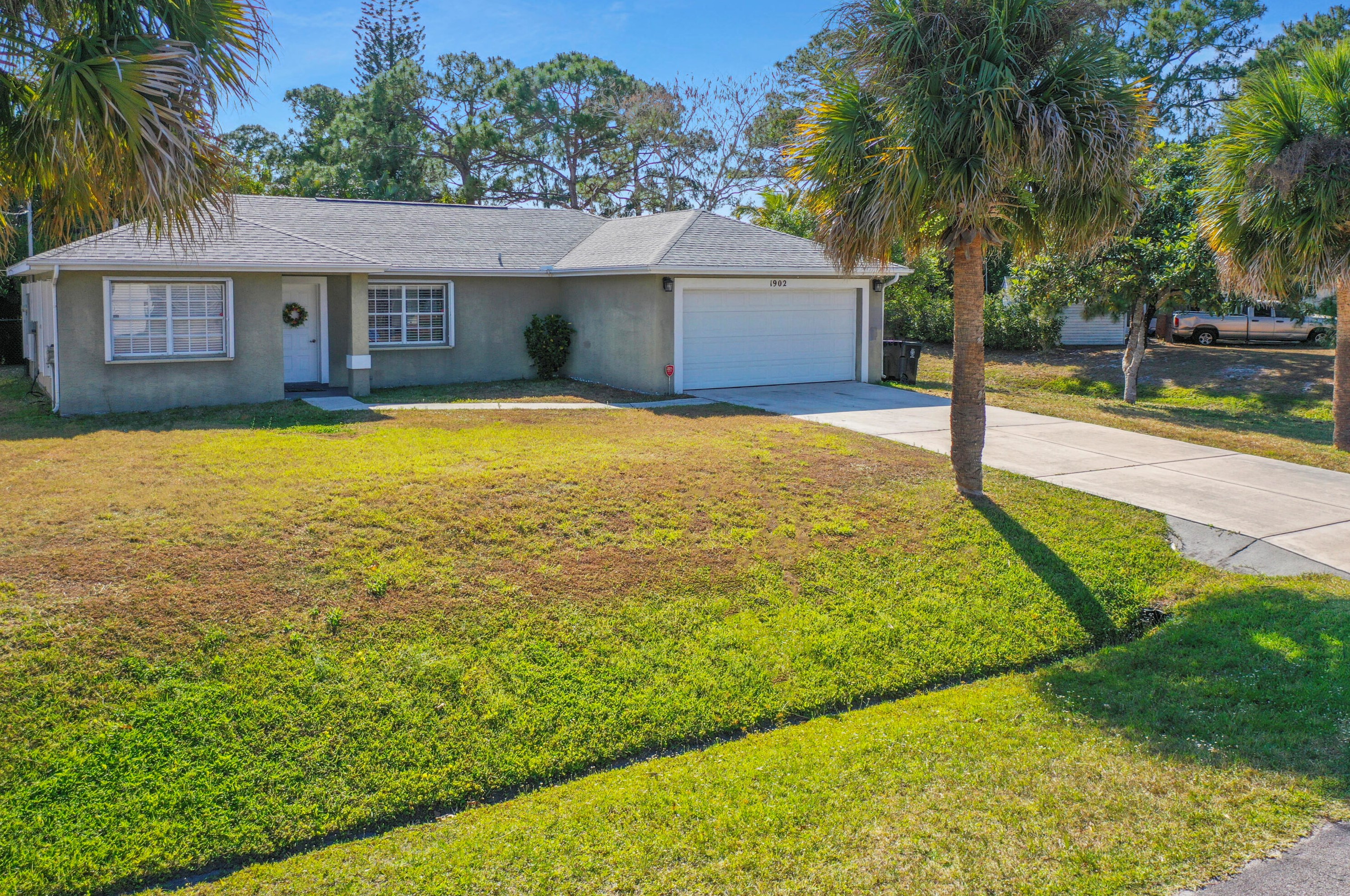 1902 Brisbane St, Fort Pierce, FL 34984-4407
