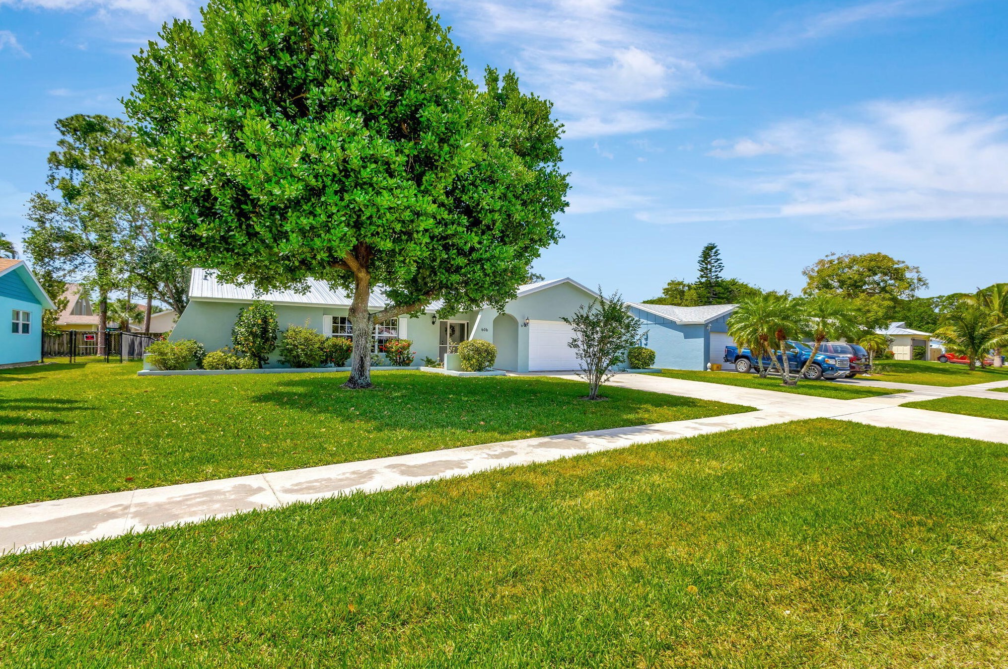 606 Oak Ter, Jupiter, FL 33458-7016