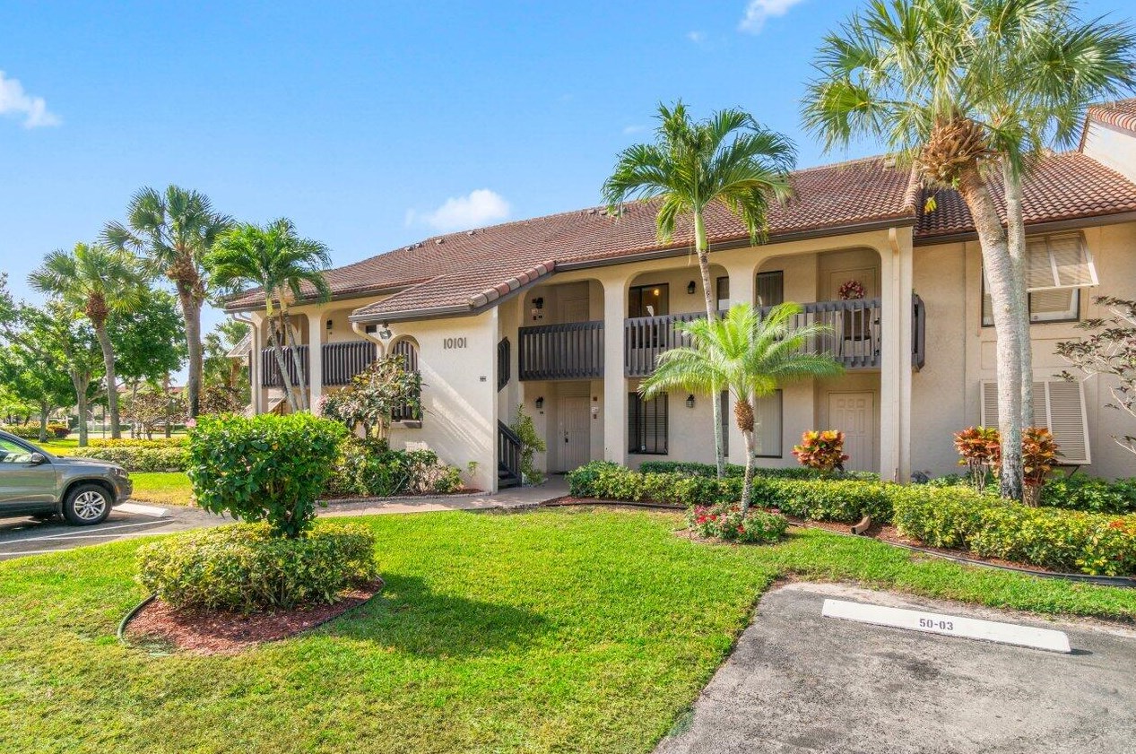 10101 Mangrove Dr #202, Boynton Beach, FL 33437