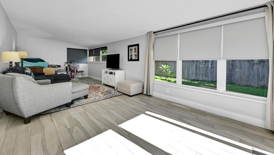 149 27th Way, Boynton Beach FL  33435-7610 exterior