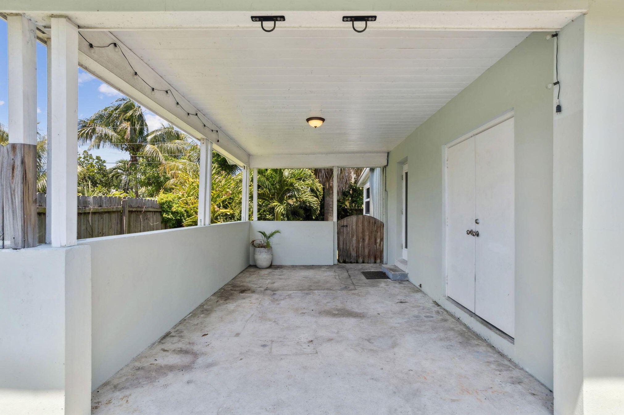 149 27th Way, Boynton Beach FL  33435-7610 exterior