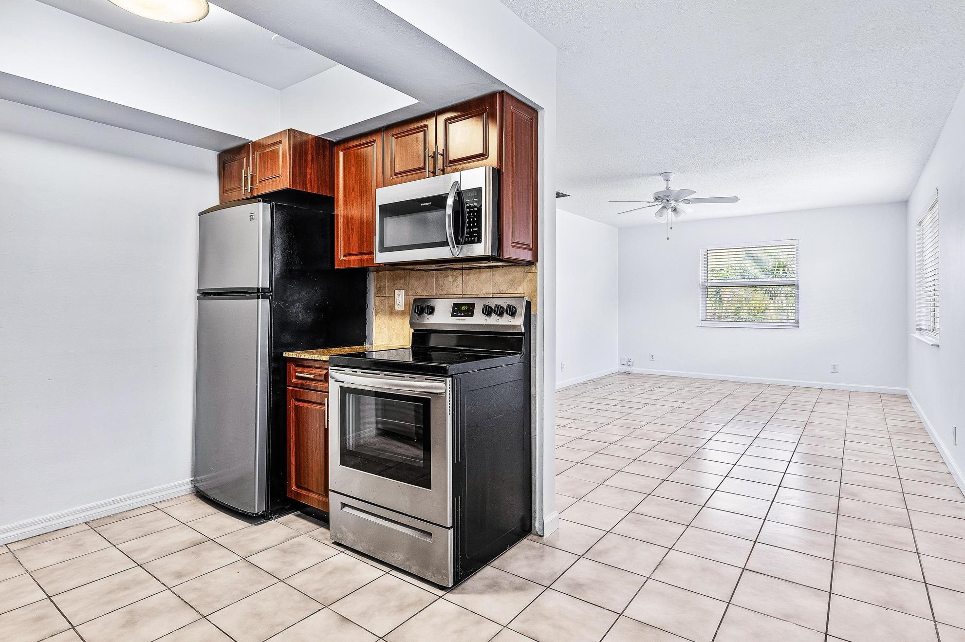 242 12th St, Delray Beach, FL 33444-2916