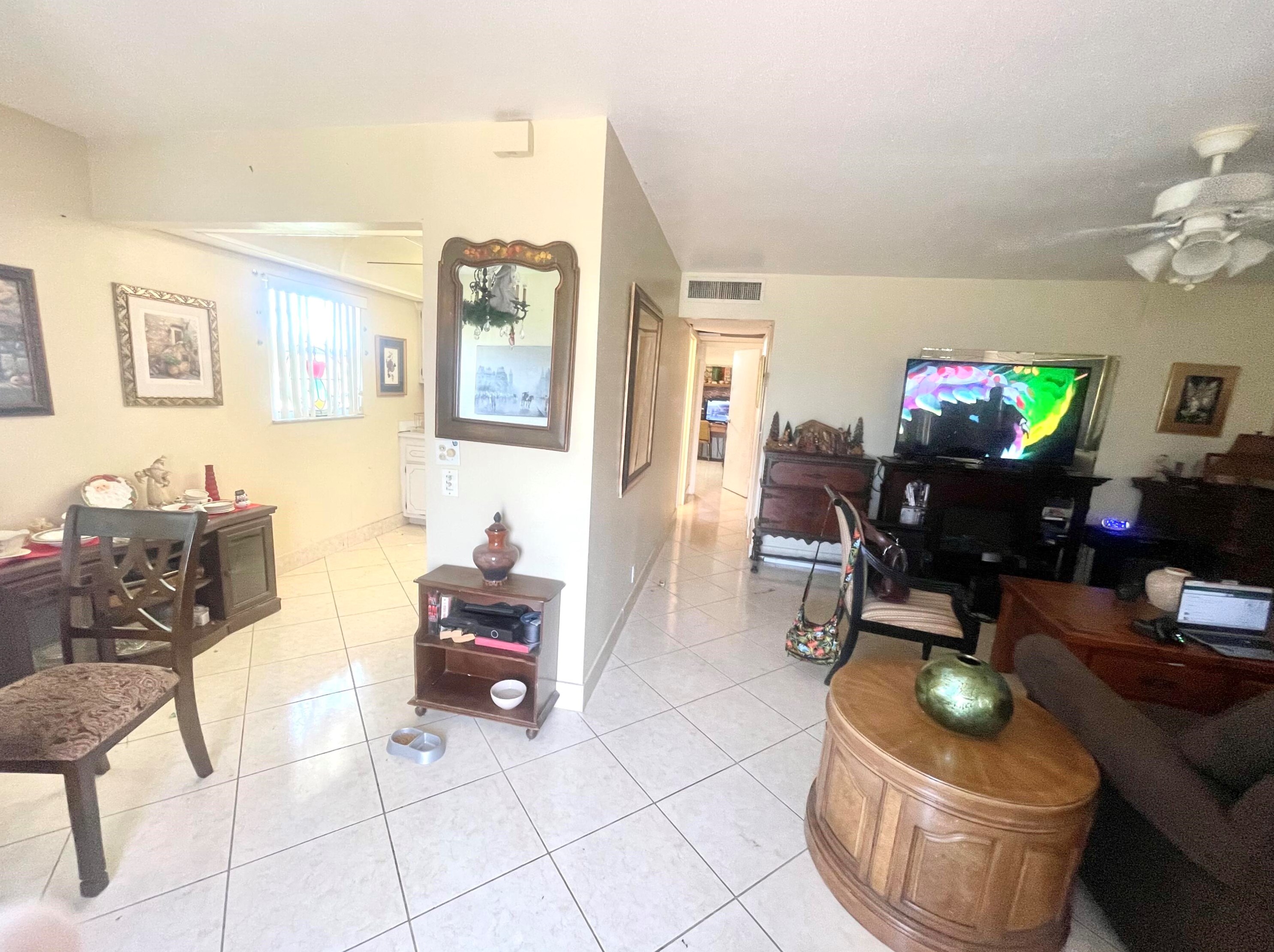 217 Saxony, Delray Beach FL  33446-1843 exterior