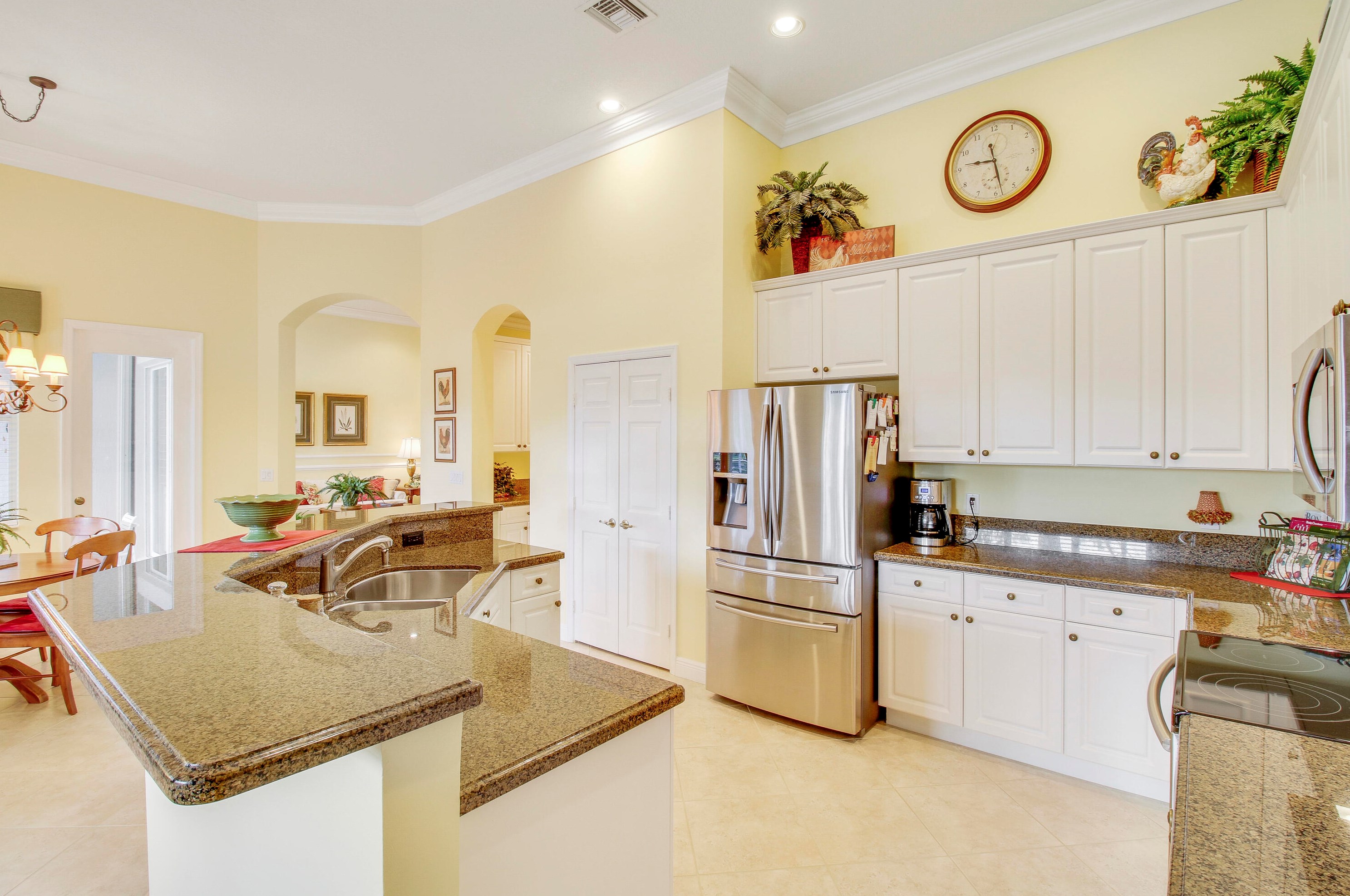 6694 Murano Way, Lake Worth FL  33467-4615 exterior