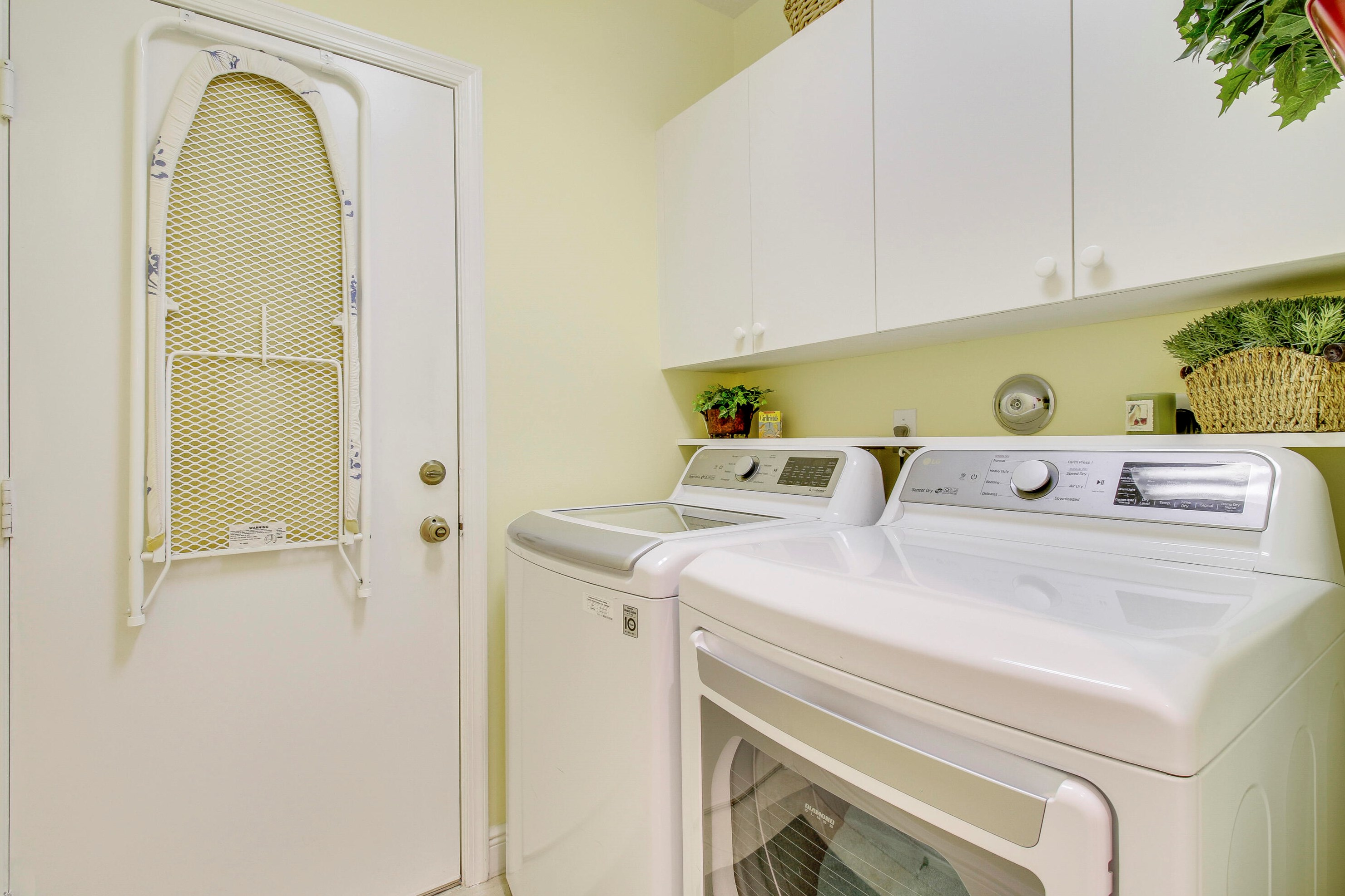 6694 Murano Way, Lake Worth FL  33467-4615 exterior