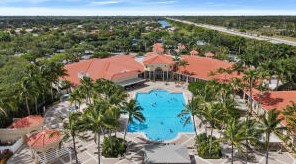 6694 Murano Way, Lake Worth FL  33467-4615 exterior