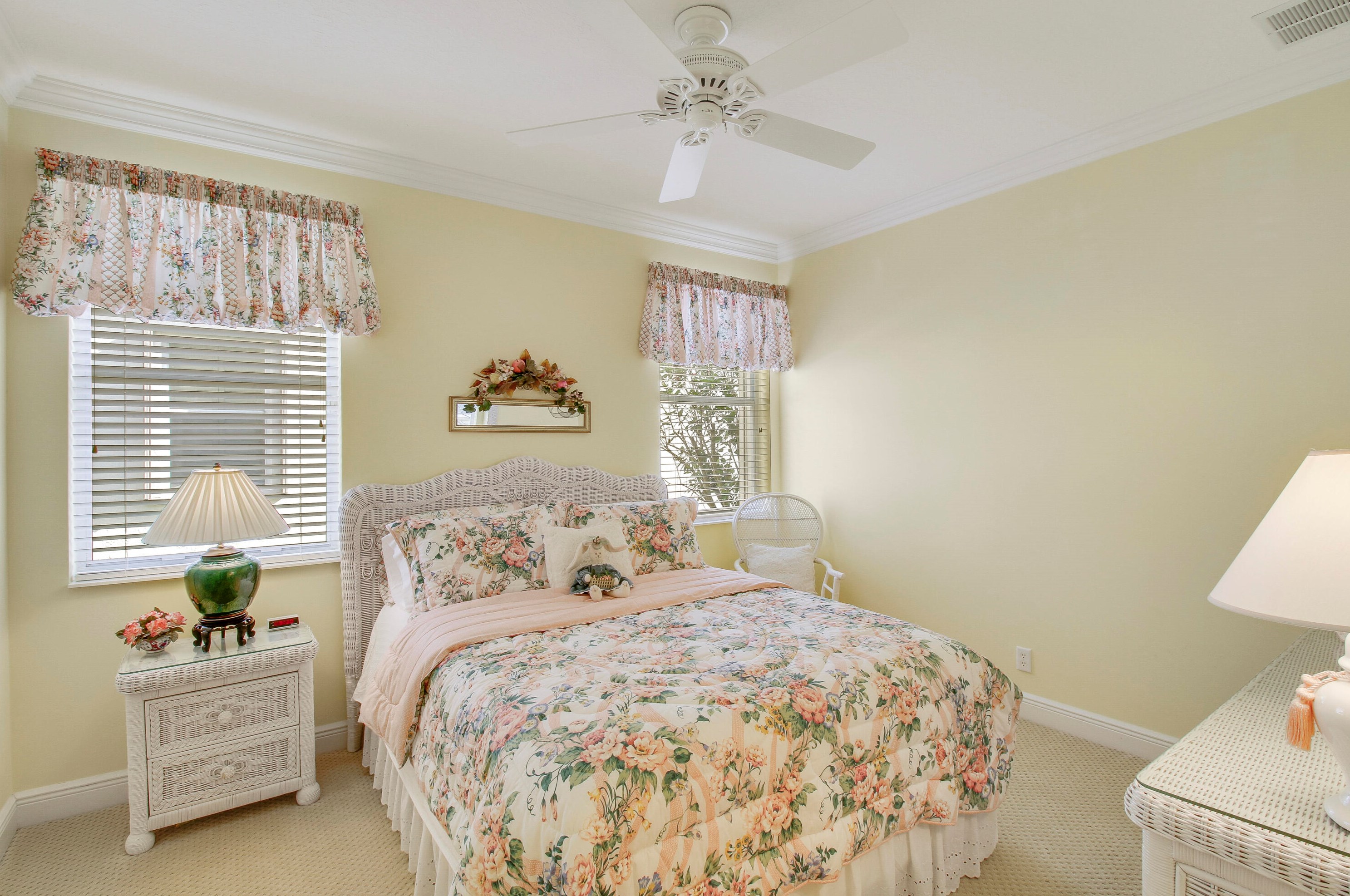 6694 Murano Way, Lake Worth FL  33467-4615 exterior