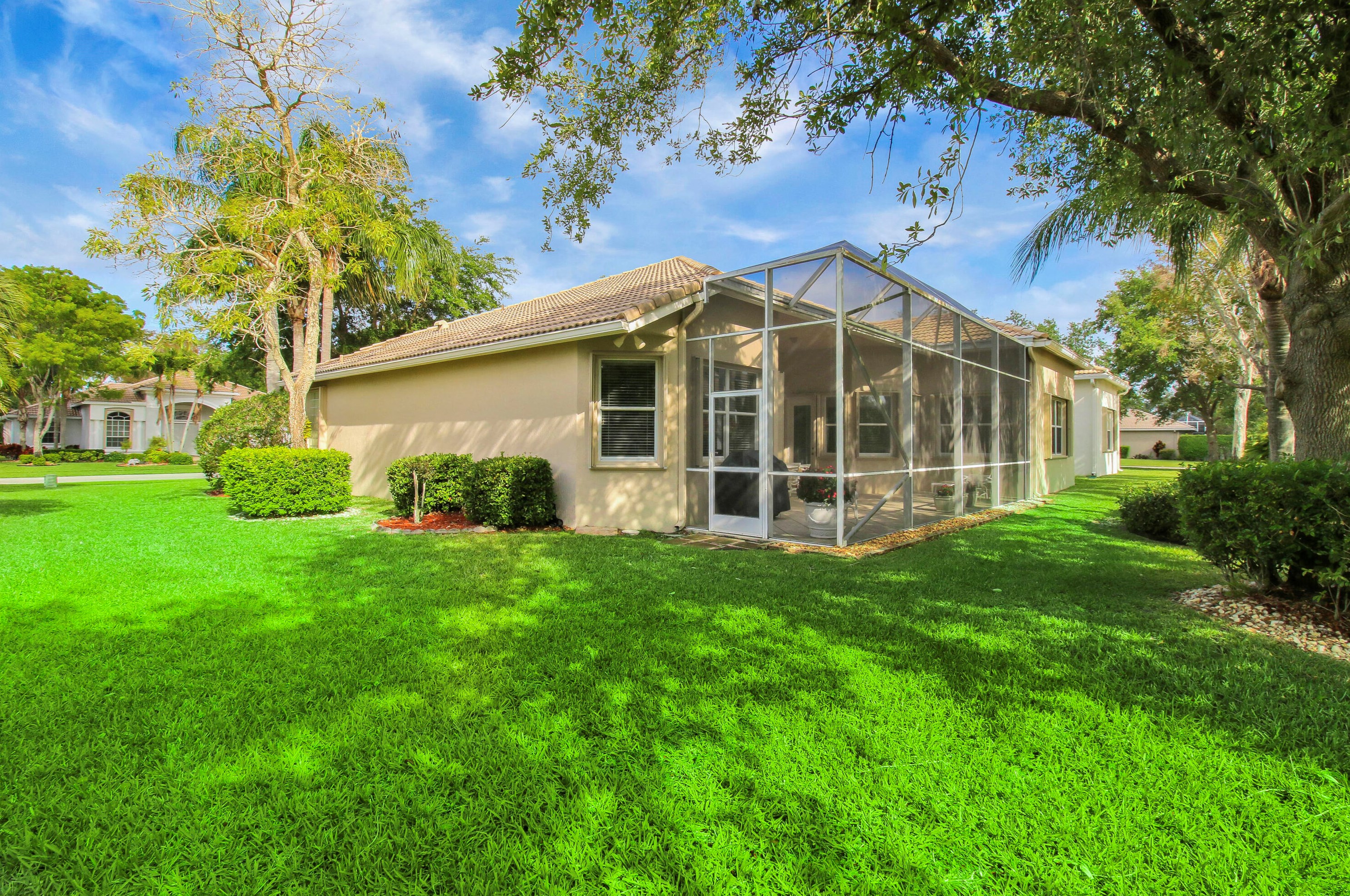 6694 Murano Way, Lake Worth FL  33467-4615 exterior