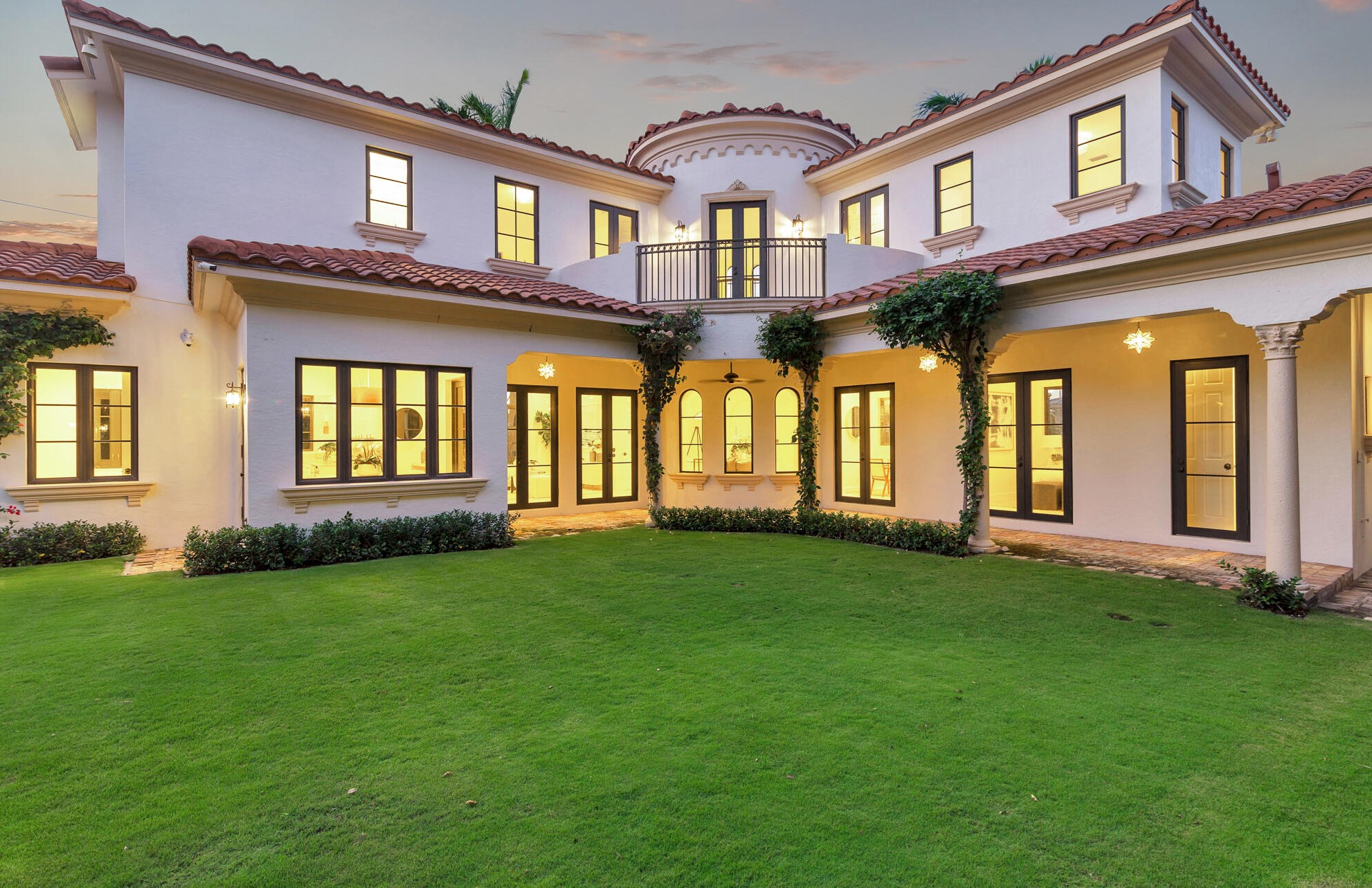 270 Palmetto Ln, West Palm Beach, FL 33405-4126