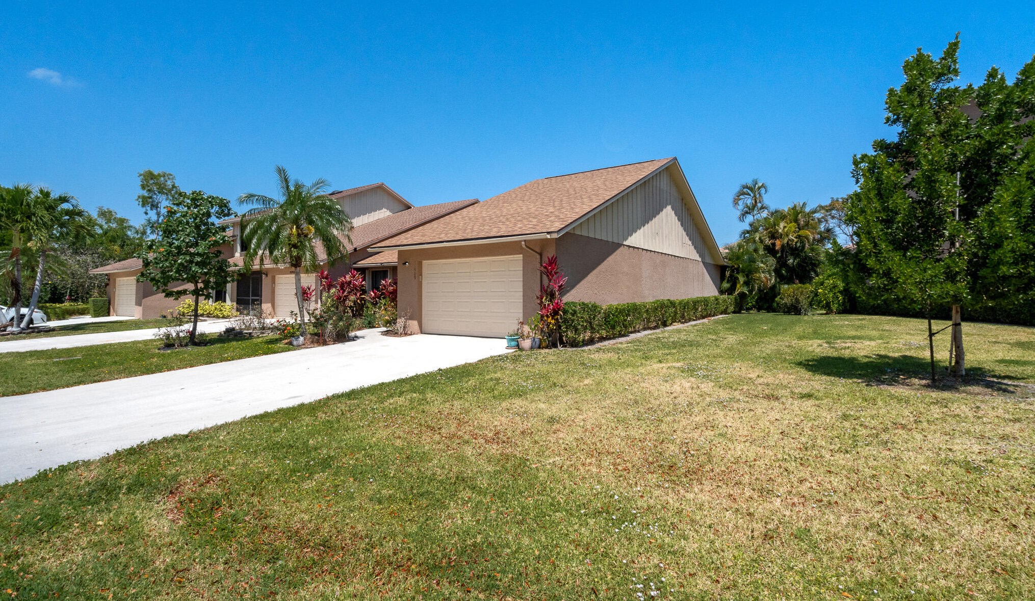 11909 Donlin Dr, West Palm Beach, FL 33414-6211