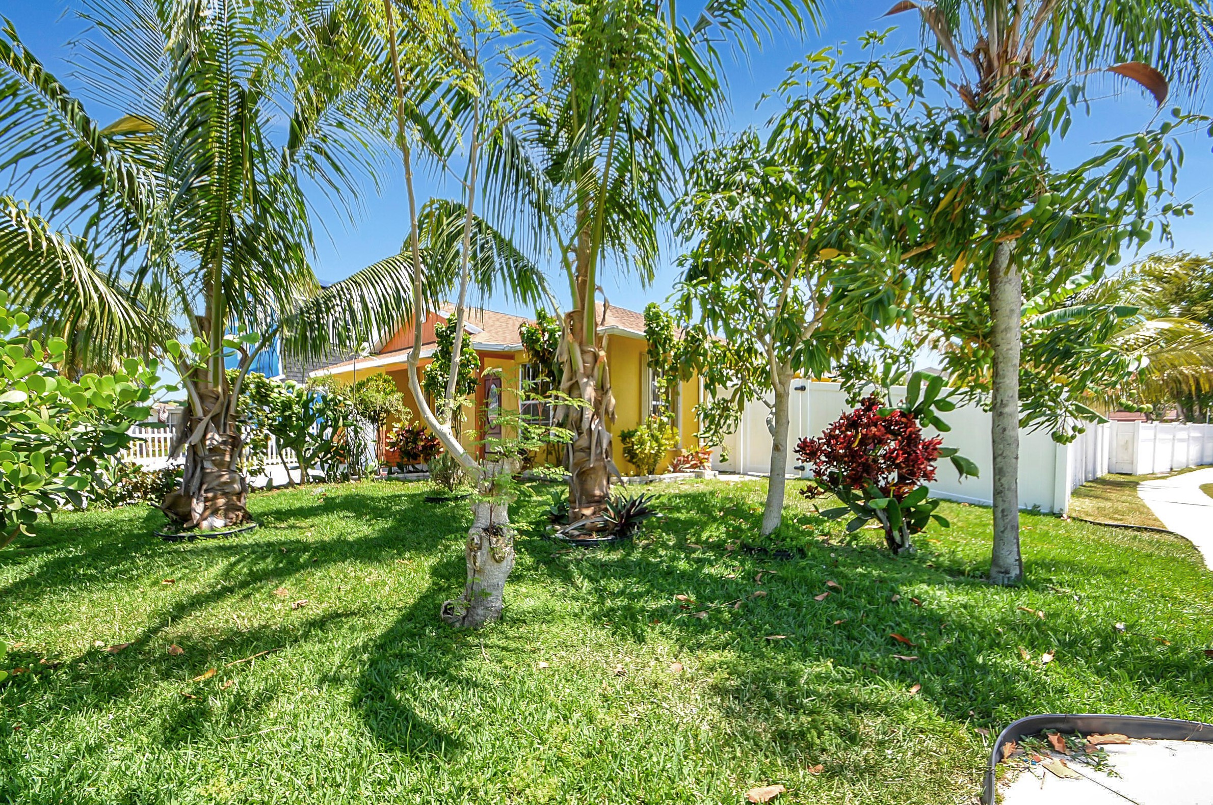 10128 Boynton Place Cir, Boynton Beach, FL 33437-2612