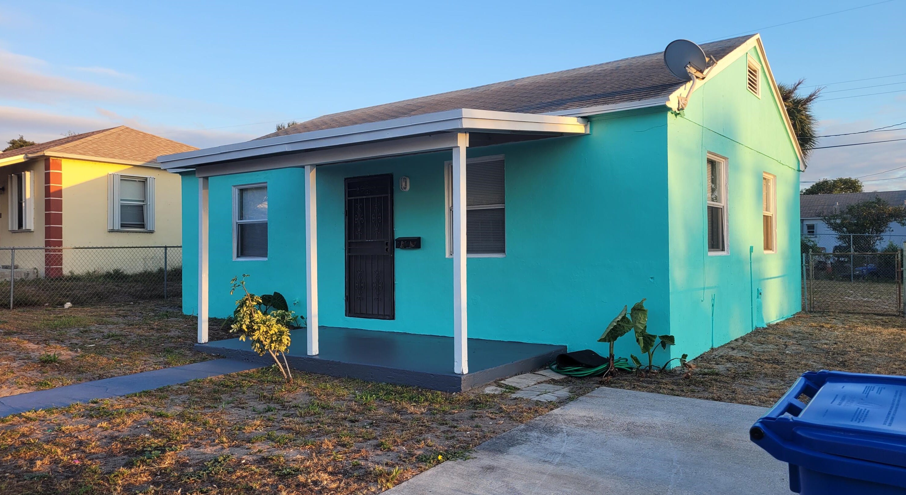 857 W 5th St, West Palm Beach, FL 33401