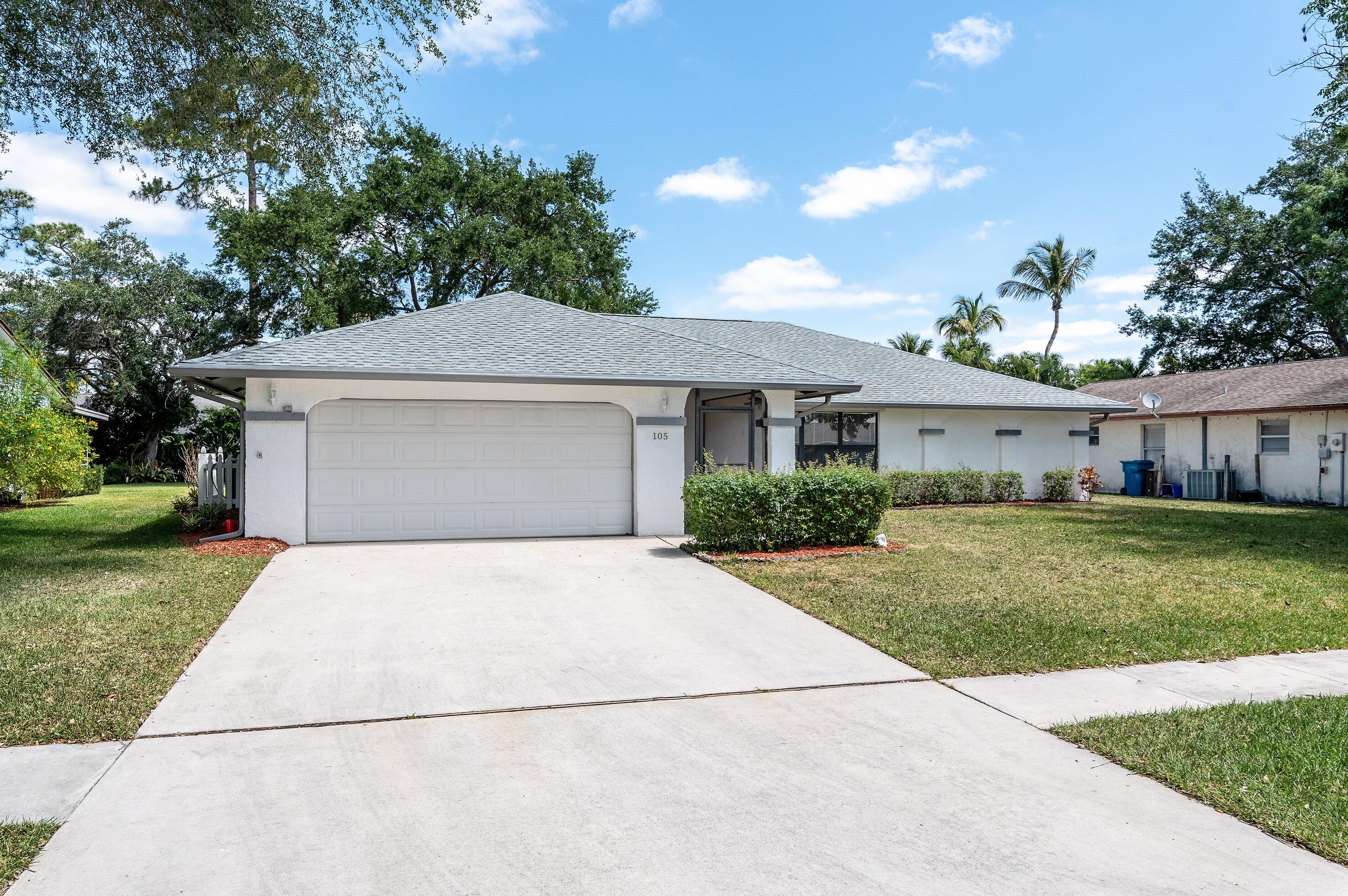 105 Greenwood Ct, West Palm Beach, FL 33411-8007