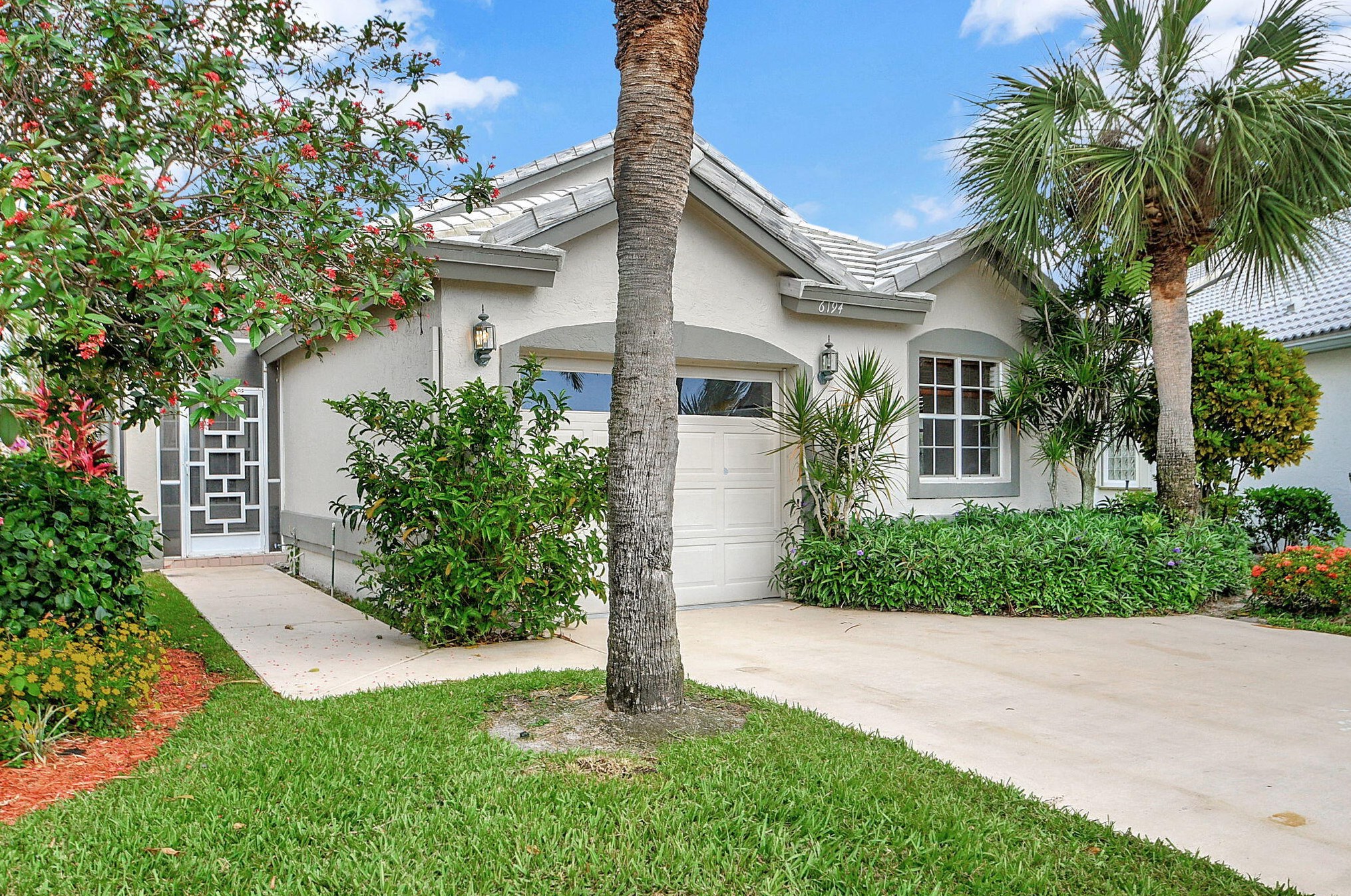 6194 Bay Is Dr, Boynton Beach FL 33437-4113 exterior