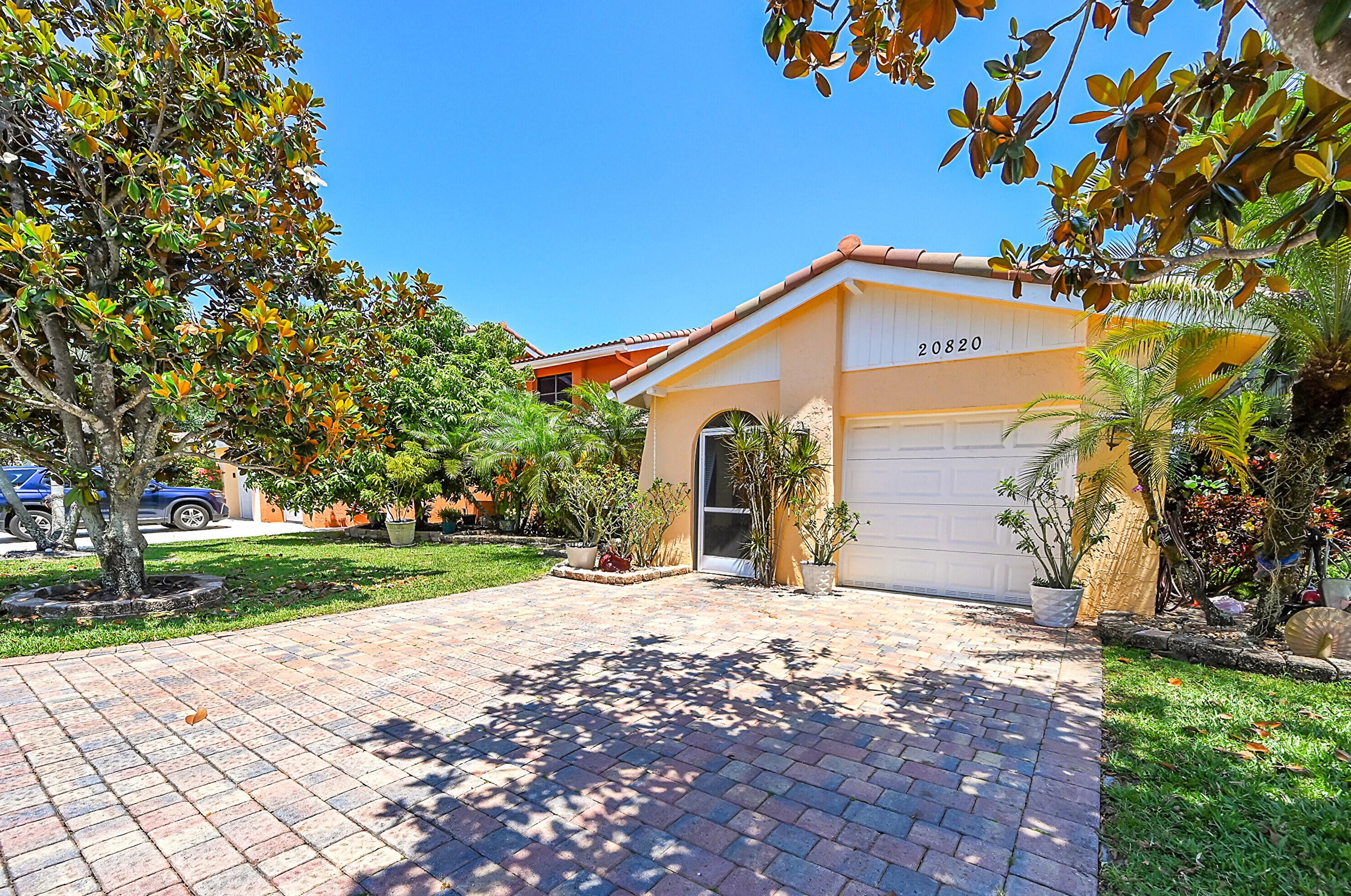 20820 Via Madeira Dr, Boca Raton, FL 33433-1743