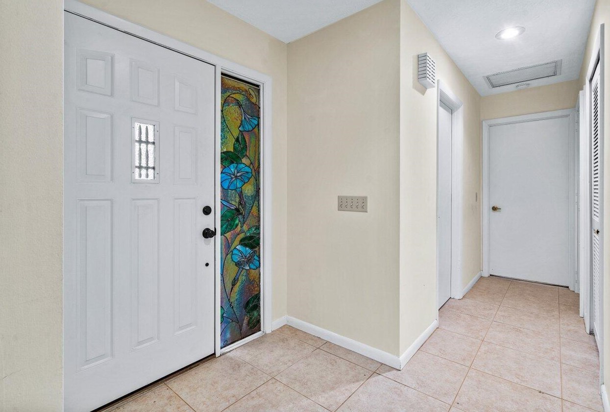 8161 Eaglewood Way, Hobe Sound FL 33455-7655 exterior