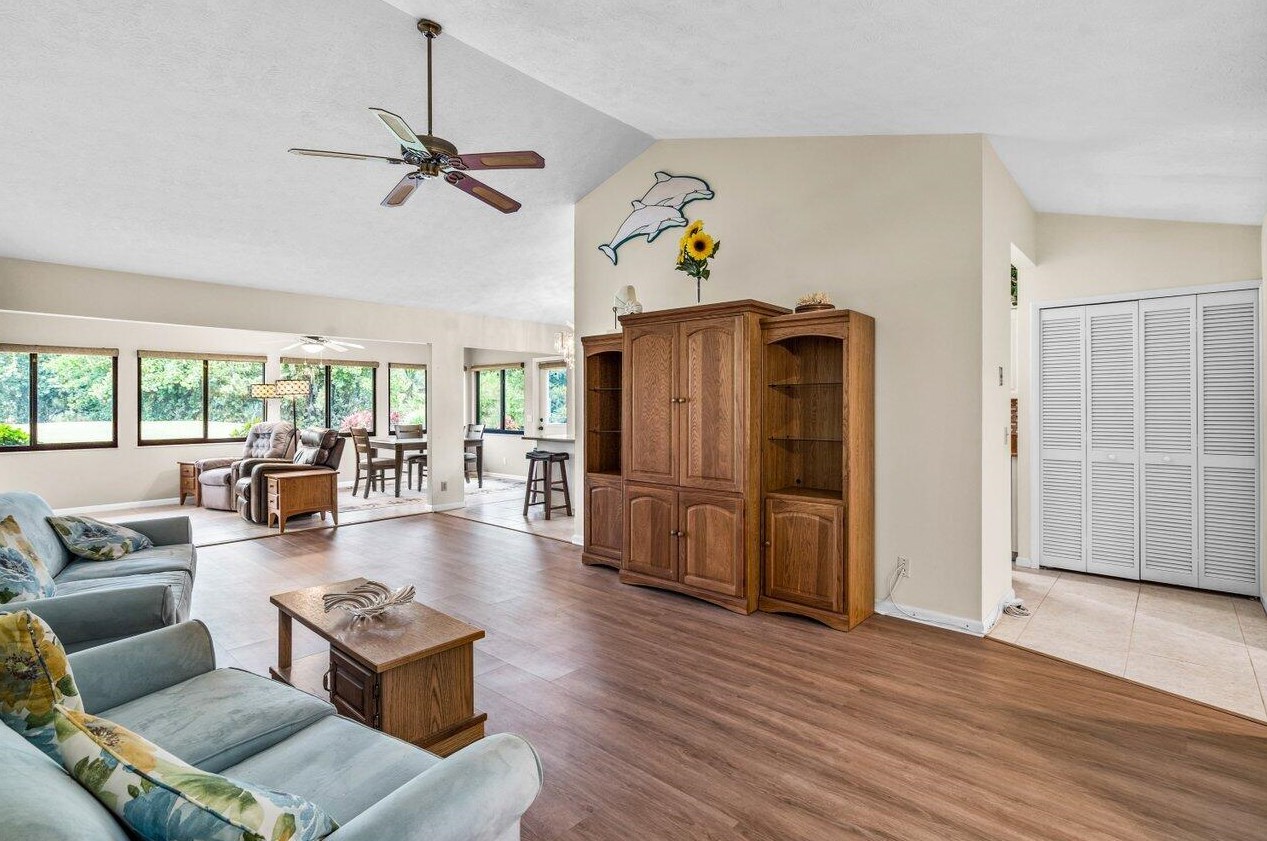 8161 Eaglewood Way, Hobe Sound FL 33455-7655 exterior